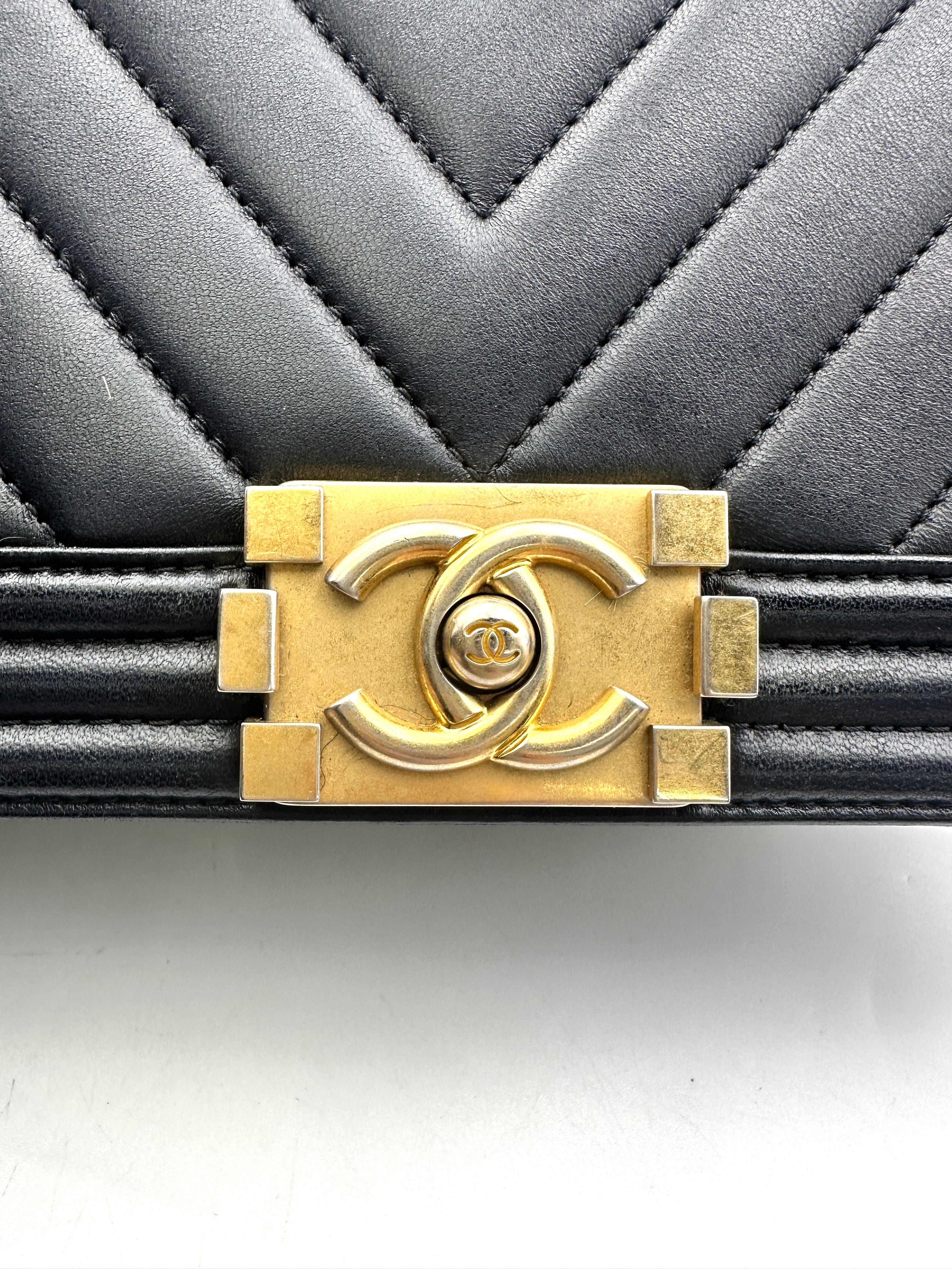 Chanel LeBoy Black Chevron Quilted Leather Medium Size Flap Bag With Gold Buckle(24***20) CC1903