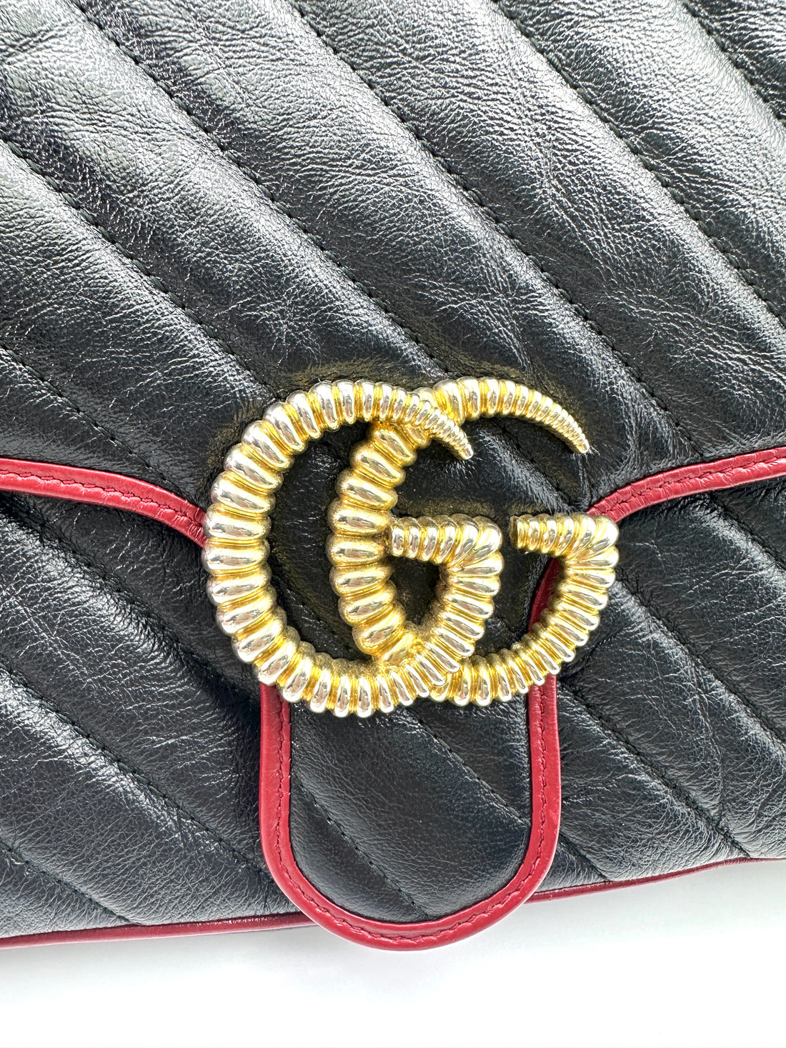 Gucci GG Marmont Black Leather Flap Bag With Red Trim GG930