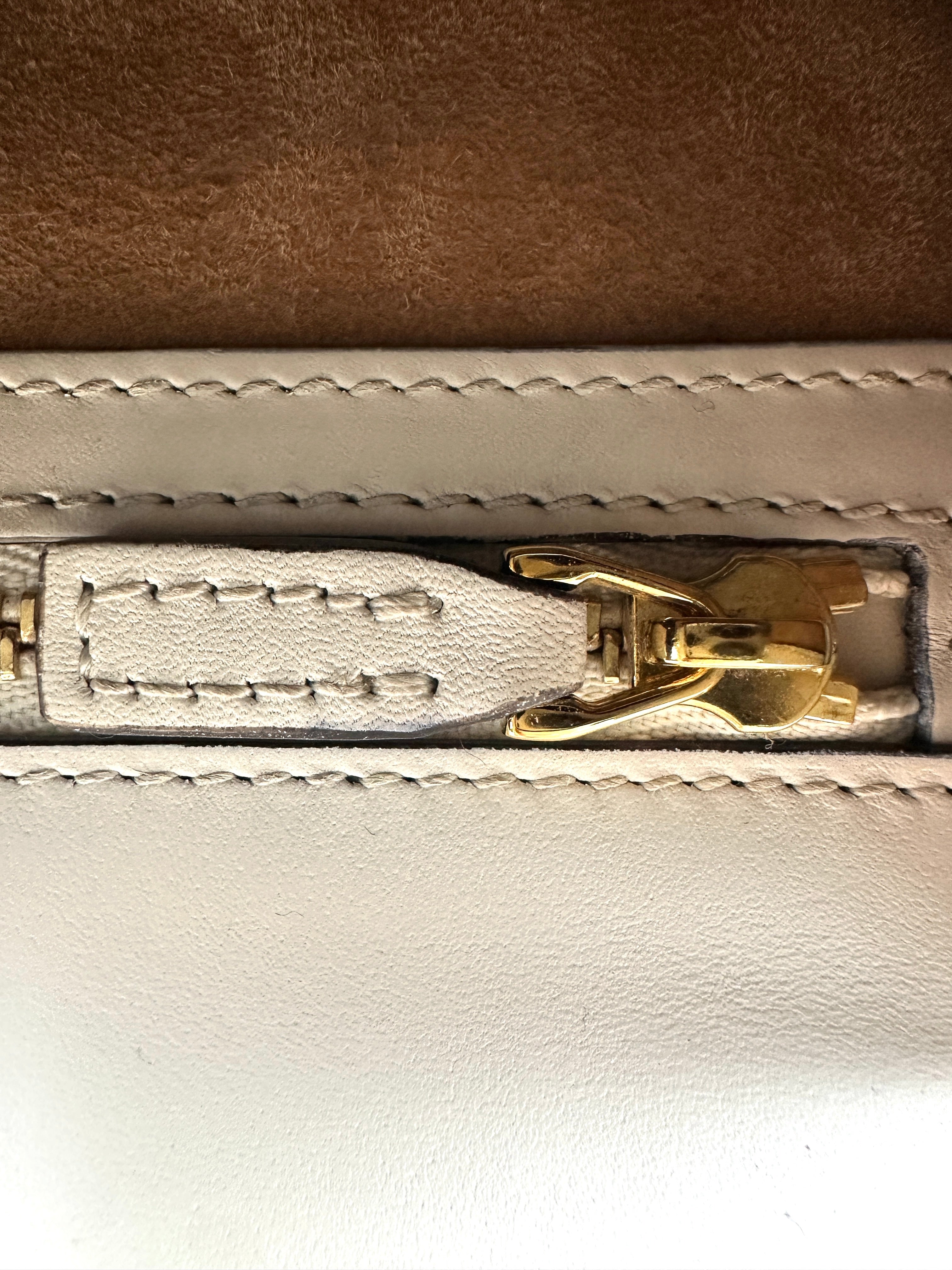 Gucci Sylvie White Leather Medium Size Shoulder Bag GG941