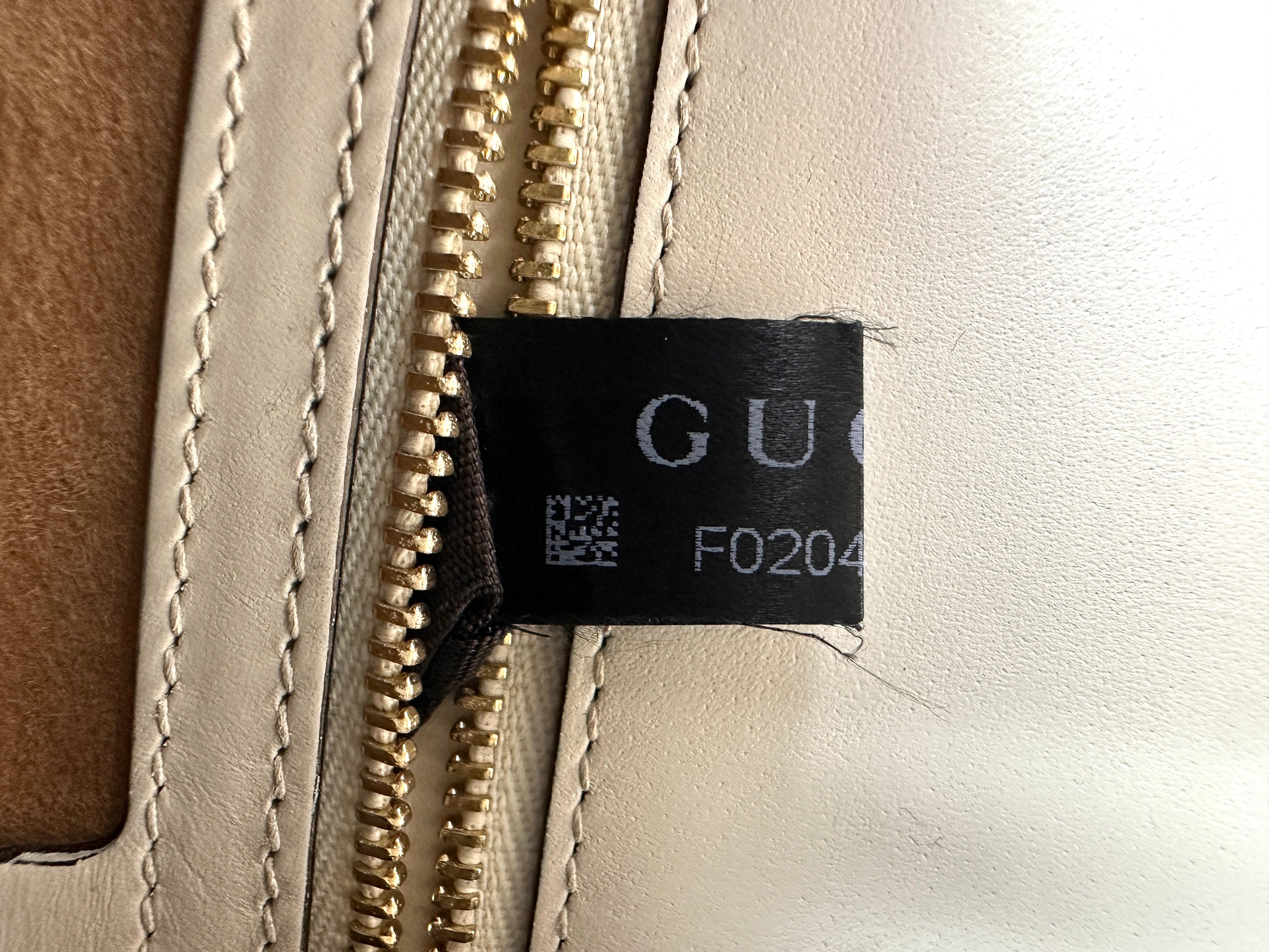 Gucci Sylvie White Leather Medium Size Shoulder Bag GG941