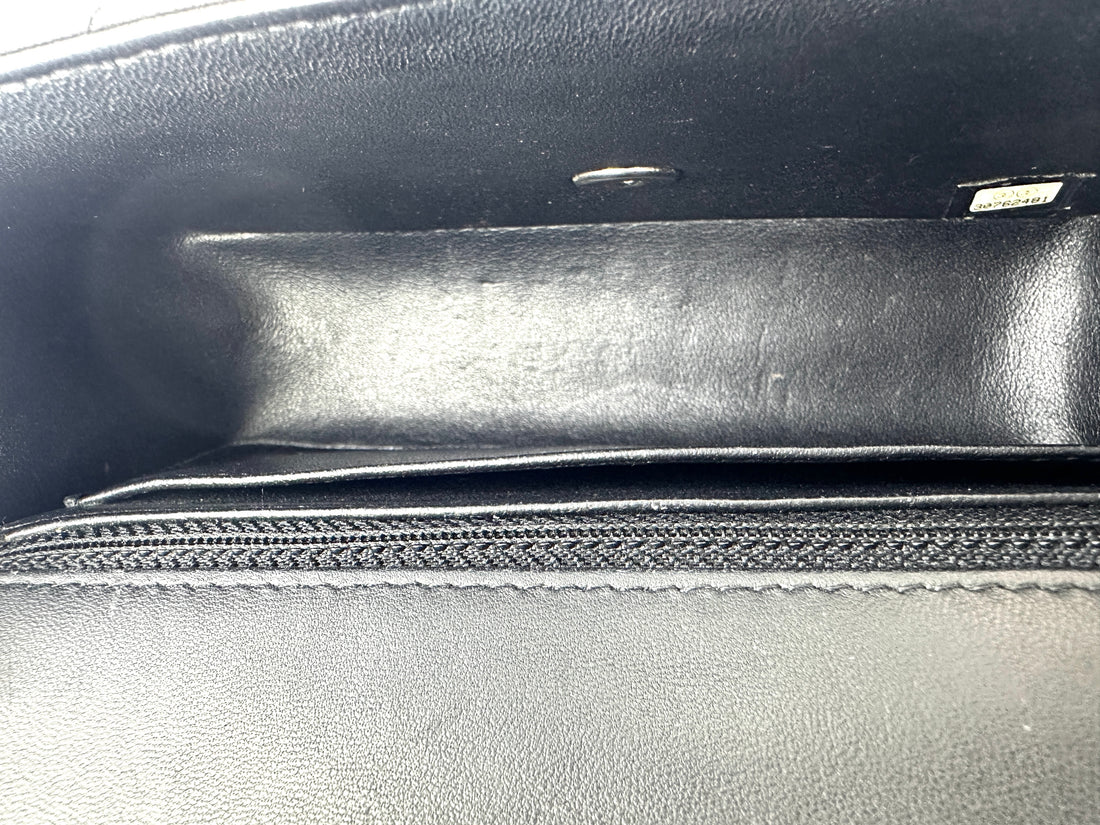 Chanel Black Chevron Quilted Lambskin Flap Bag With Silver Buckle(30***81) CC1911