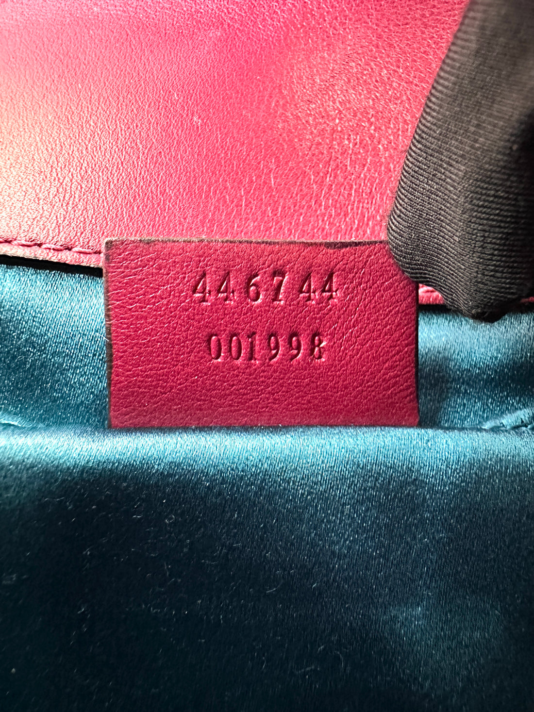 Gucci GG Marmont Pink Velvet Shoulder Bag With Gold Hardware GG932