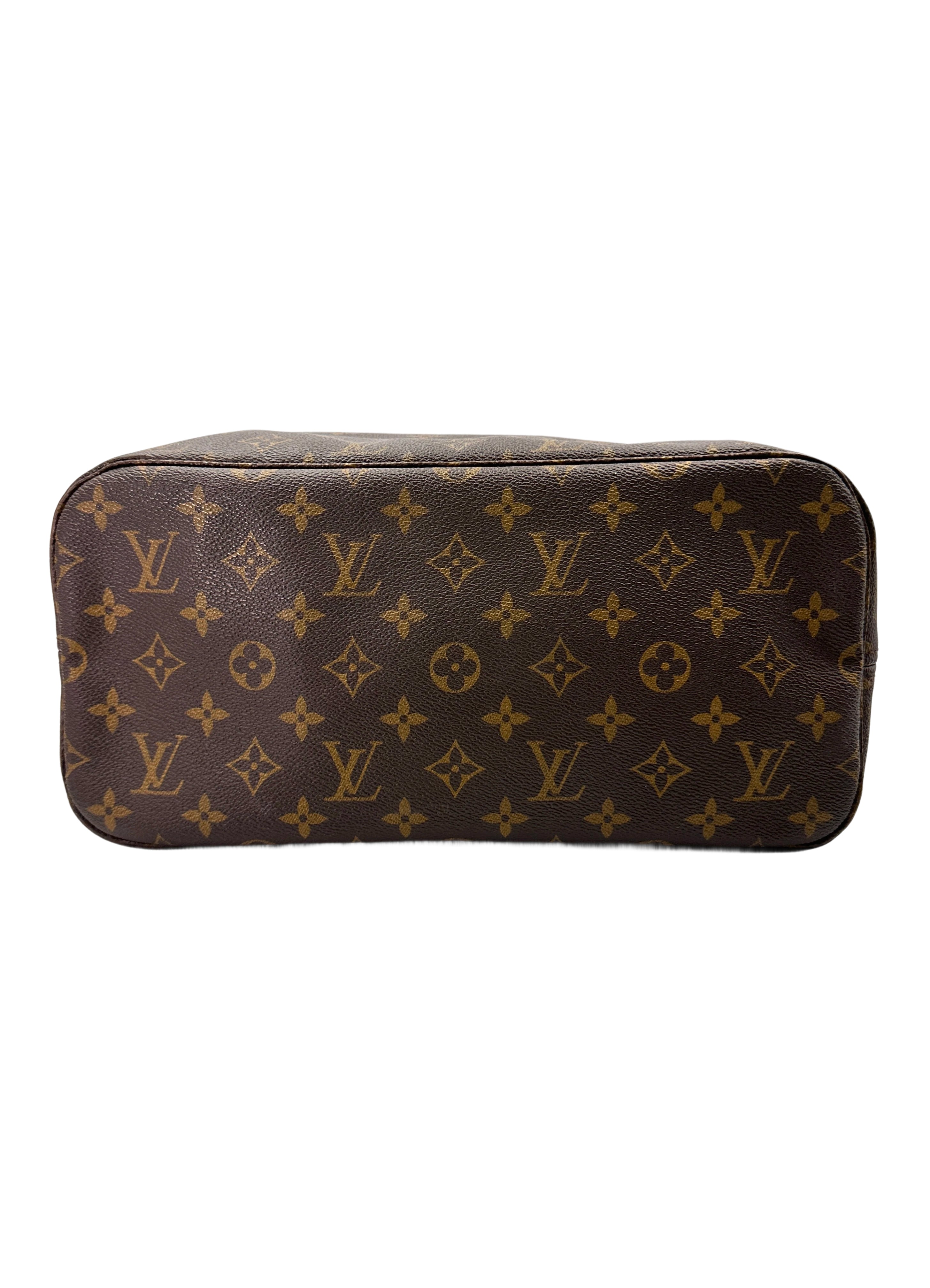 Louis Vuitton Neverfull Monogram Canvas Shoulder Bag LV2650
