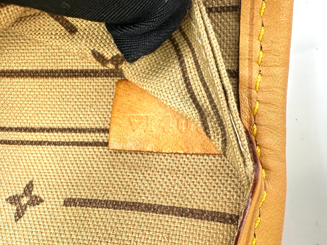 Louis Vuitton Neverfull Monogram Canvas Shoulder Bag LV2649