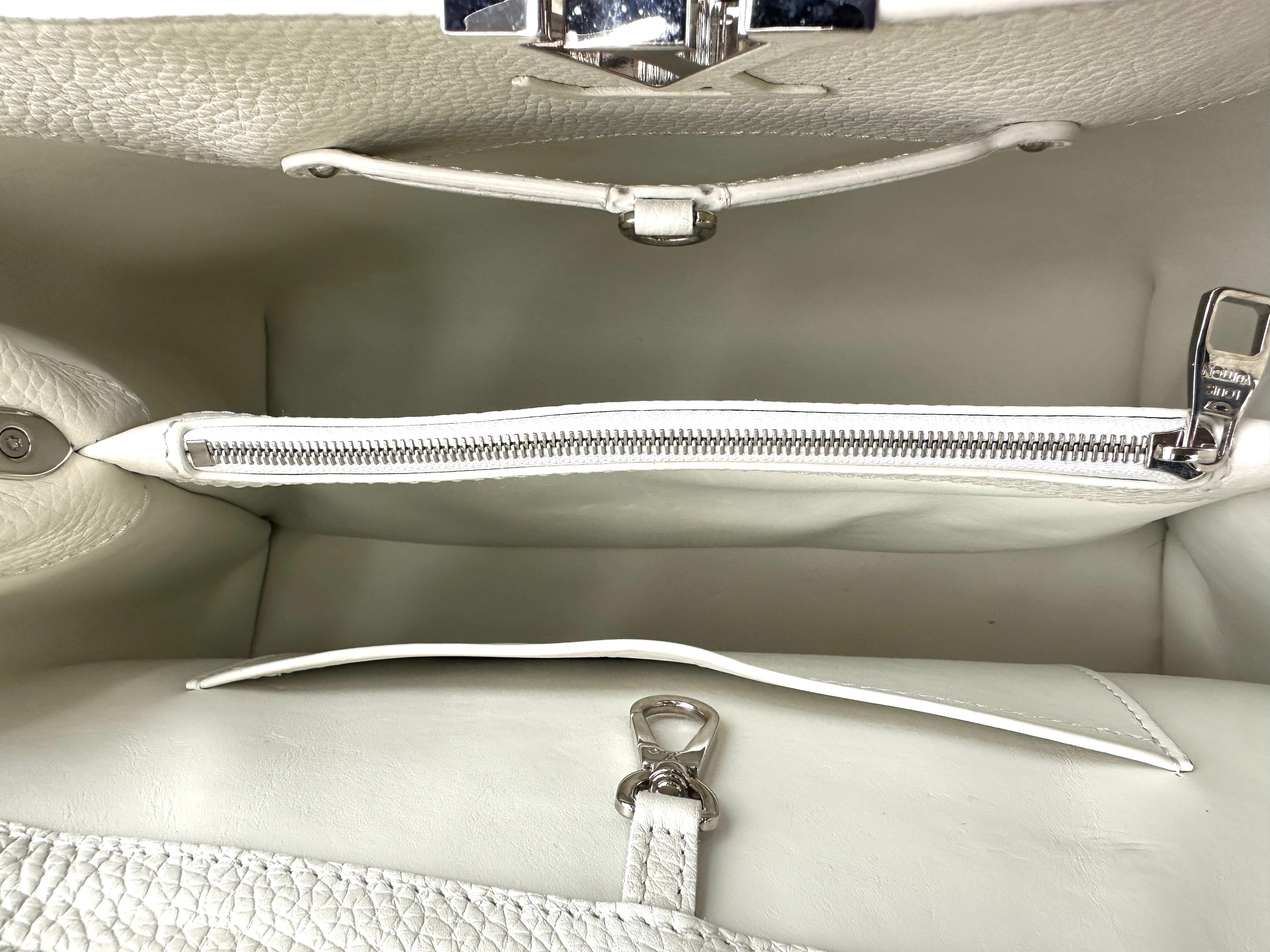 Louis Vuitton Capucines Blue Leather Handle Bag LV2656