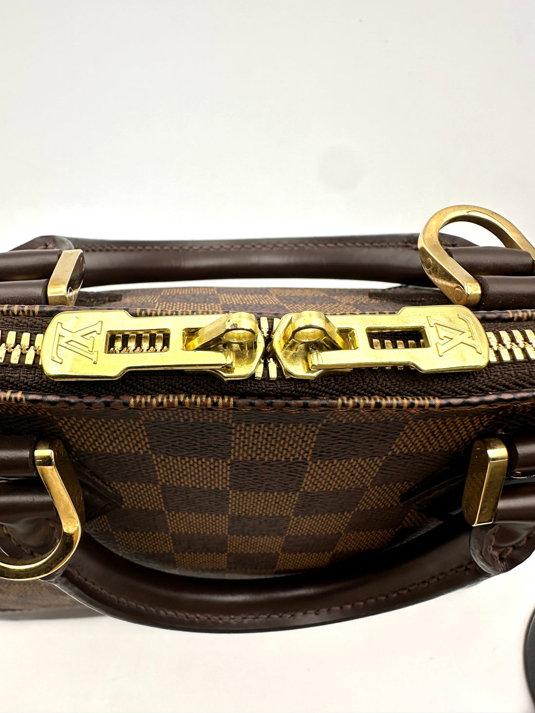 Louis Vuitton Alma Damier Ebene Handle Bag LV2659