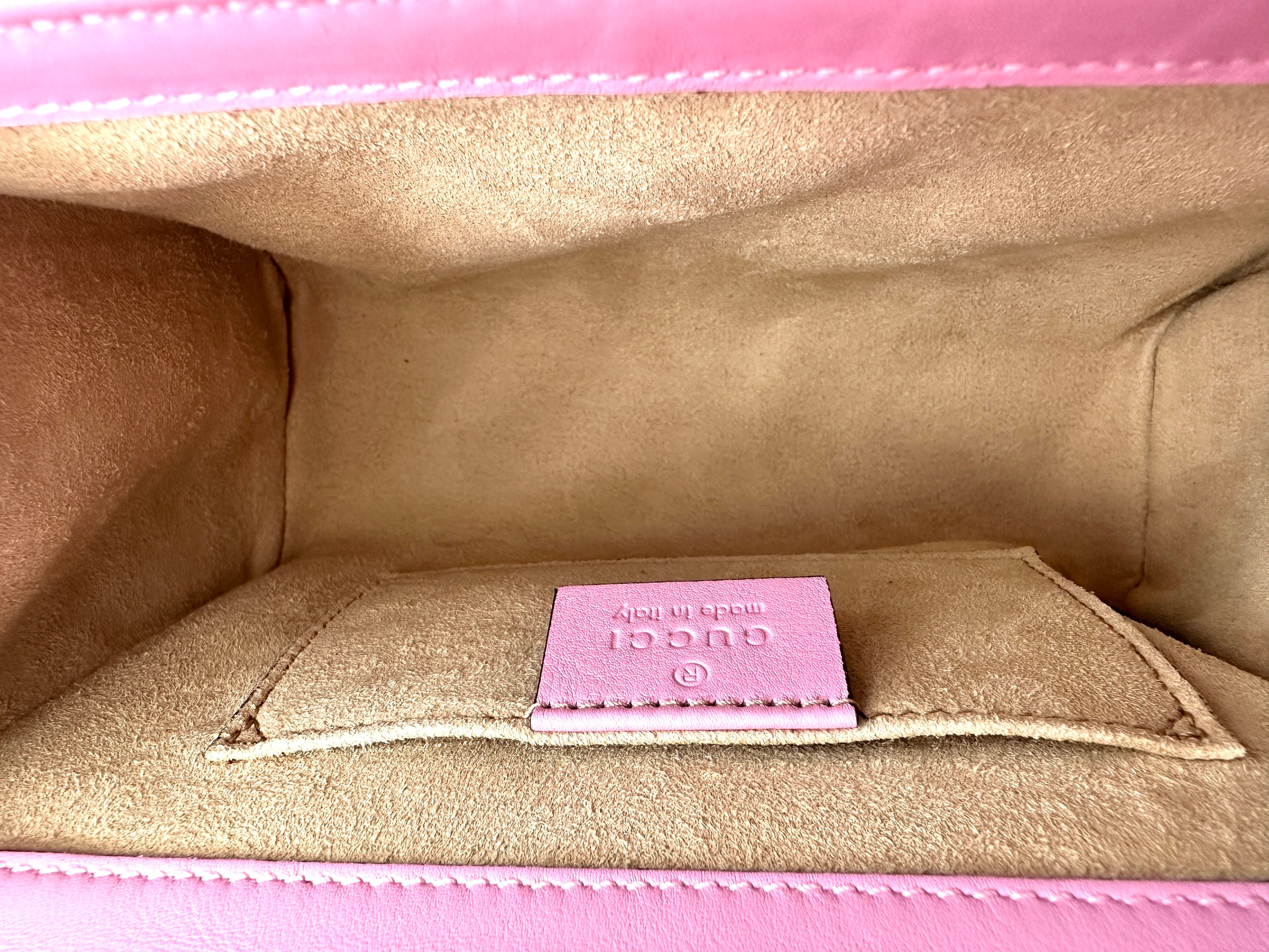 Gucci Padlock GG Supreme Monogram Strawberry Shoulder Bag GG934