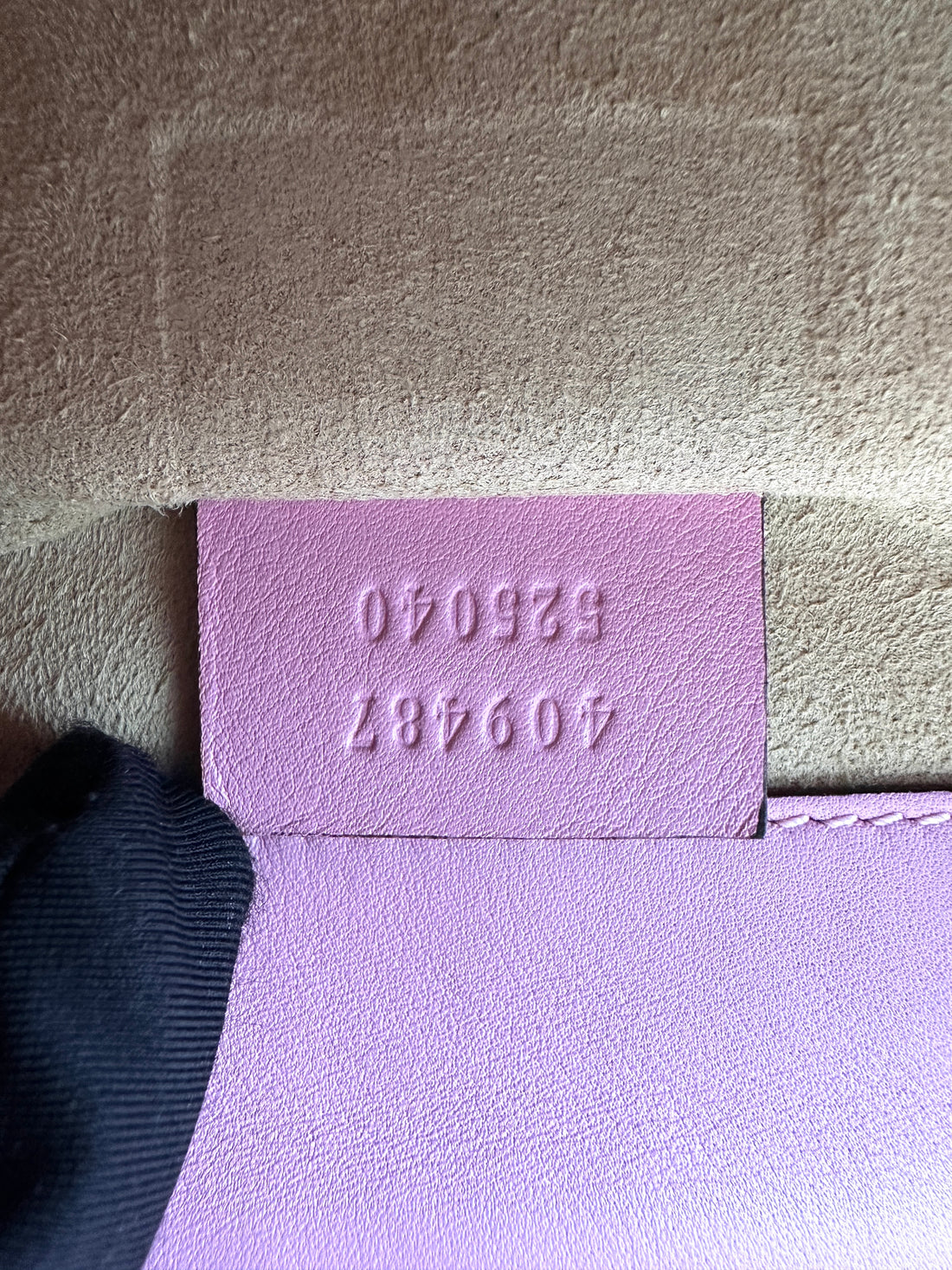 Gucci Padlock GG Supreme Monogram Strawberry Shoulder Bag GG934