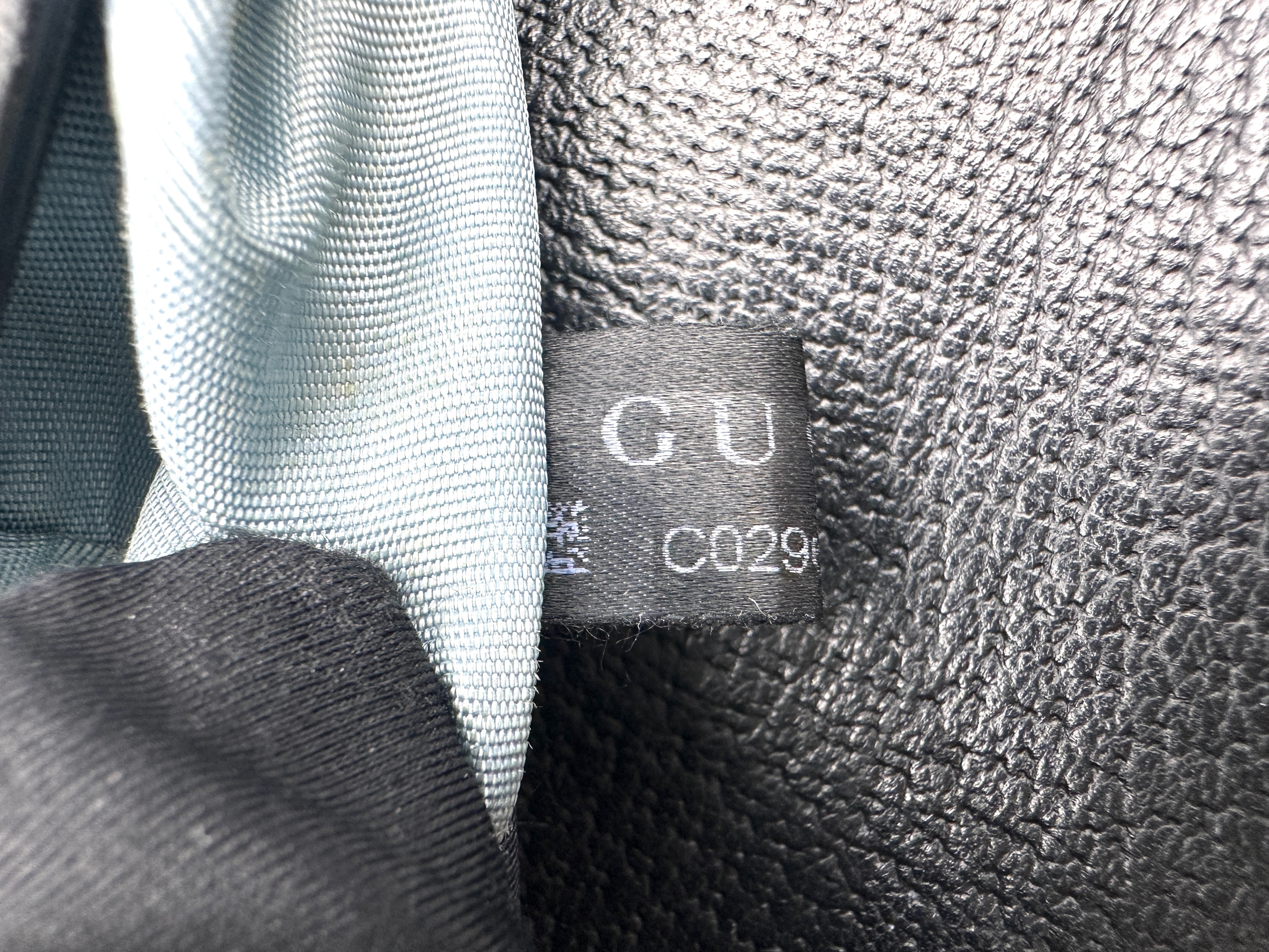 Gucci Padlock Bee Star Black Leather Shoulder Bag GG935