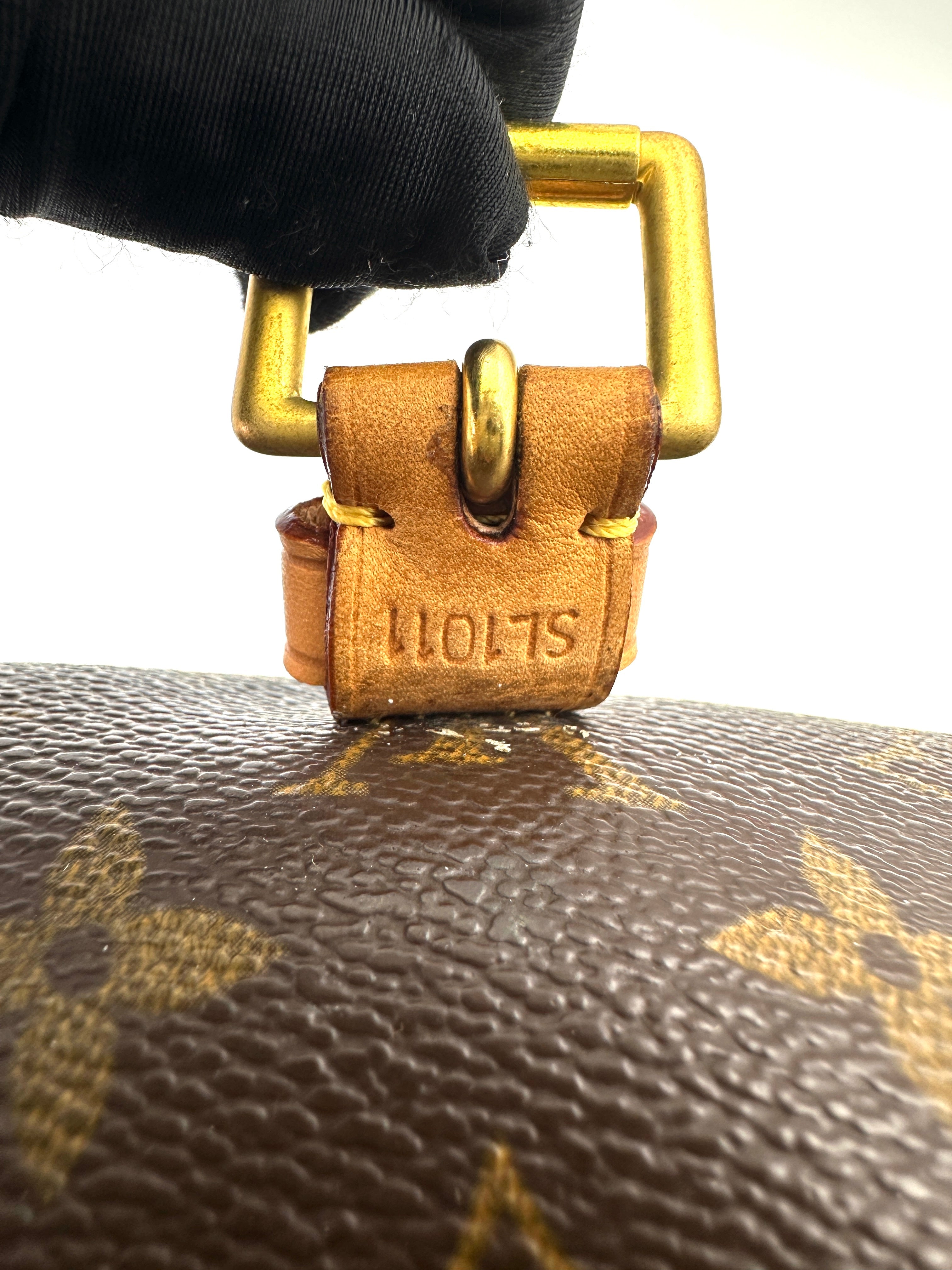 Louis Vuitton Sologne Monogram Canvas Shoulder Bag LV2662