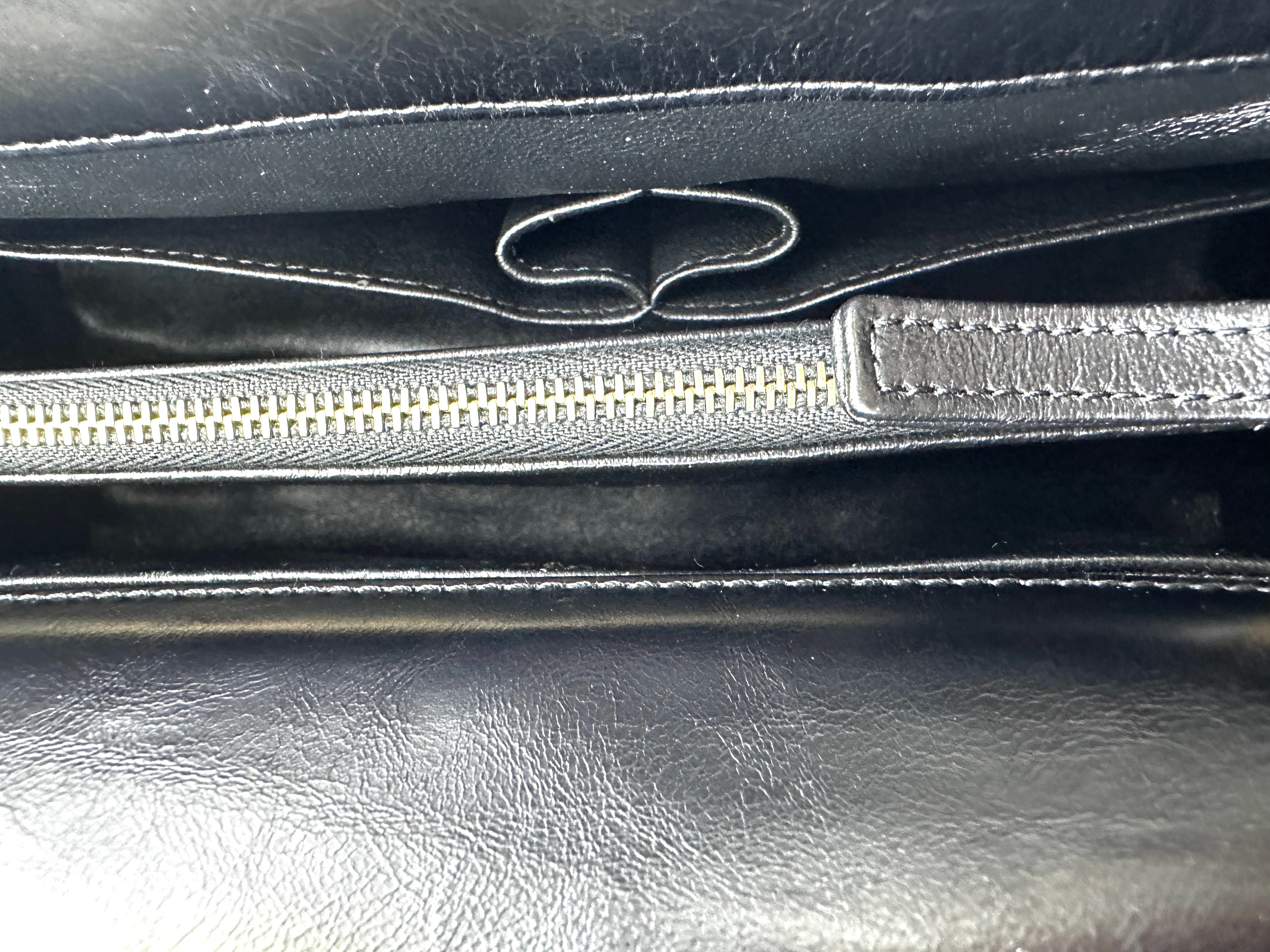 Chanel CoCo Handle Black Chevron Quilted Leather Medium Size Shoulder Bag(25***75) CC1916
