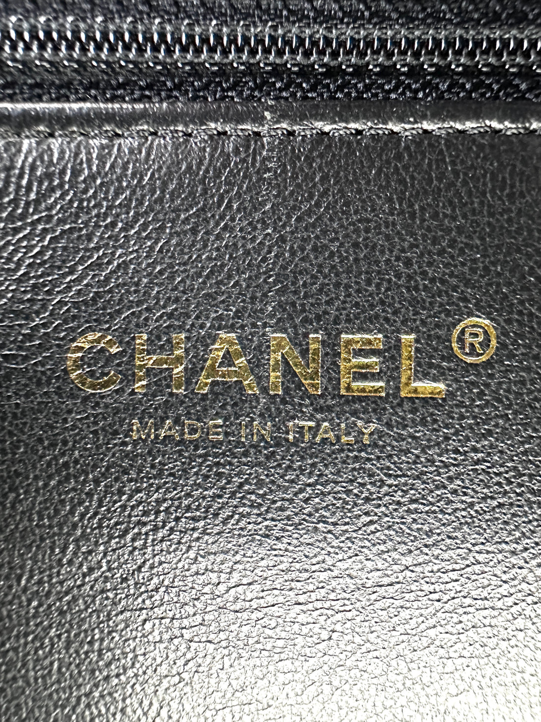 Chanel CoCo Handle Black Chevron Quilted Leather Medium Size Shoulder Bag(25***75) CC1916