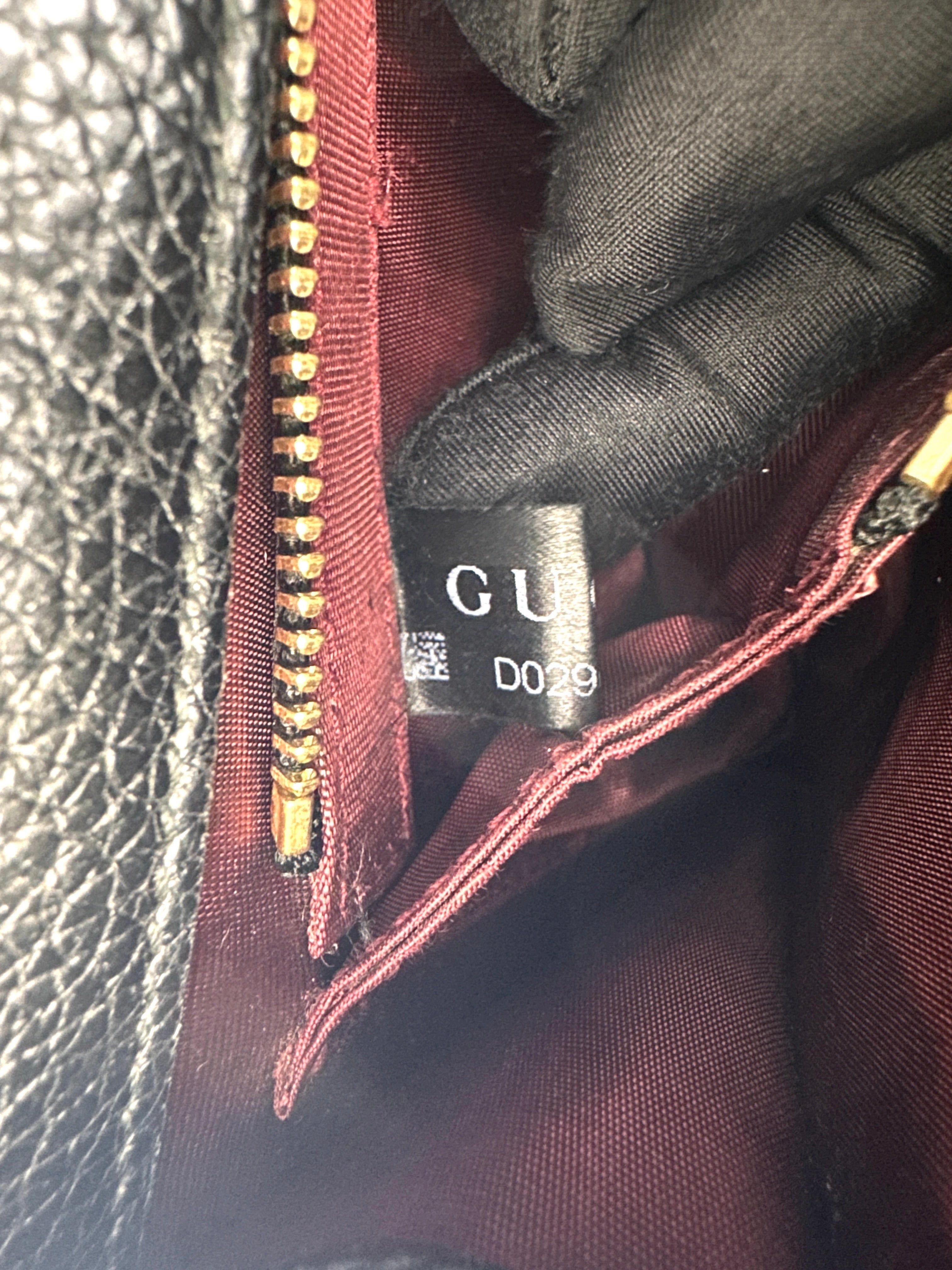 Gucci Zumi Black Leather Shoulder Bag GG937