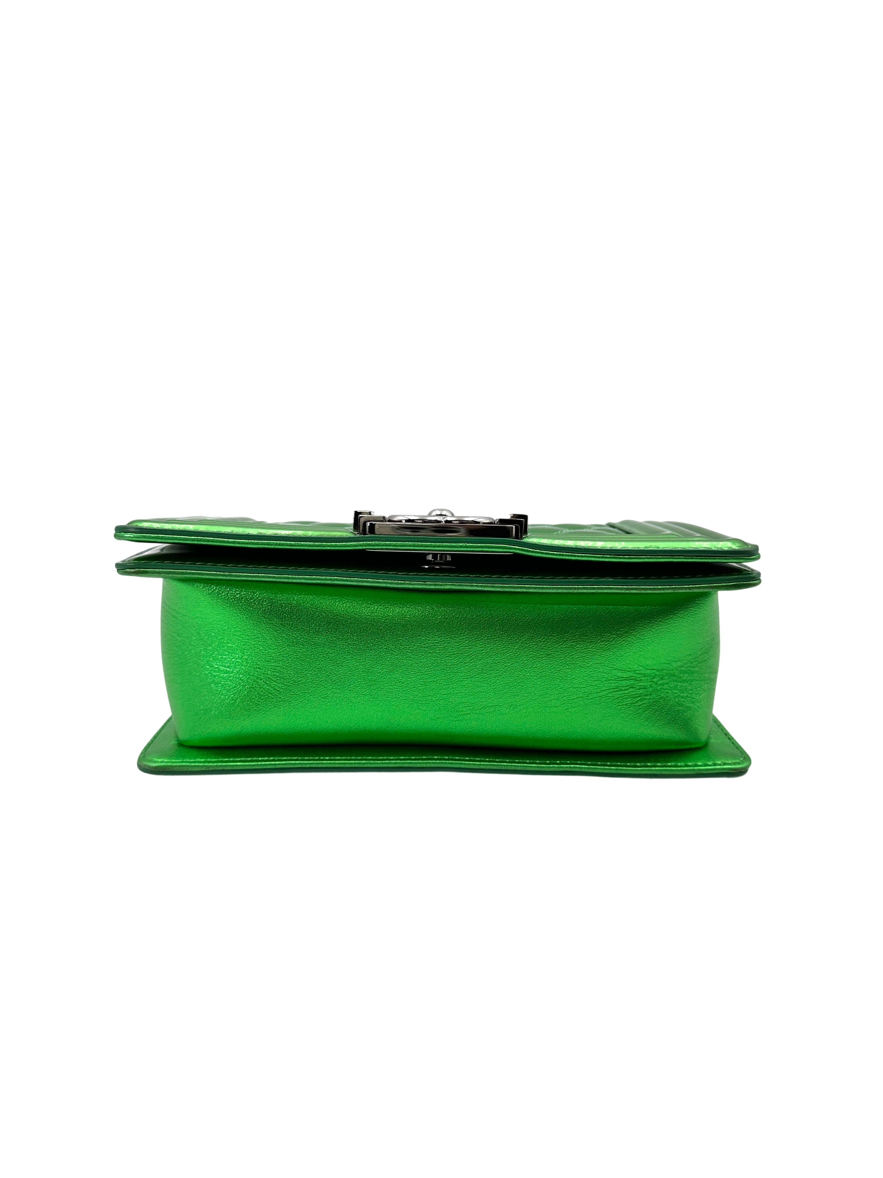 Chanel LeBoy Metallic Green Quilted Leather Small Size Flap Bag With Silver Buckle(19***36) CC1918