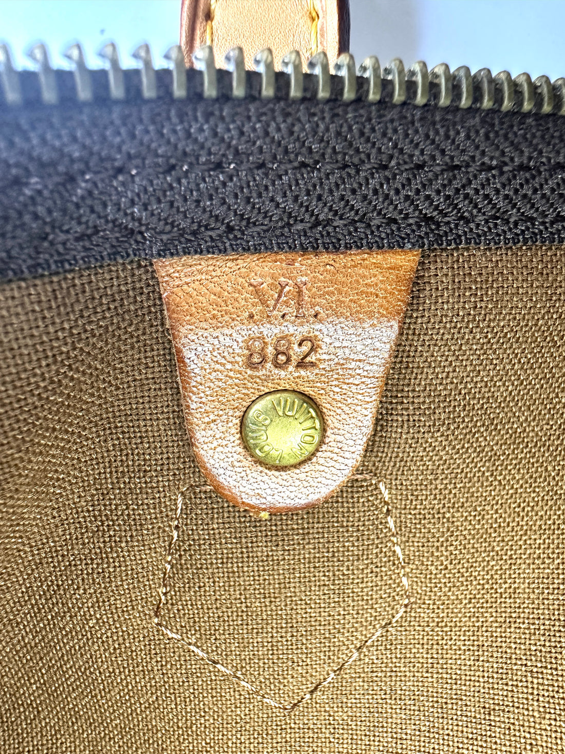 Louis Vuitton Speedy25 Monogram Canvas Handle Bag LV2665