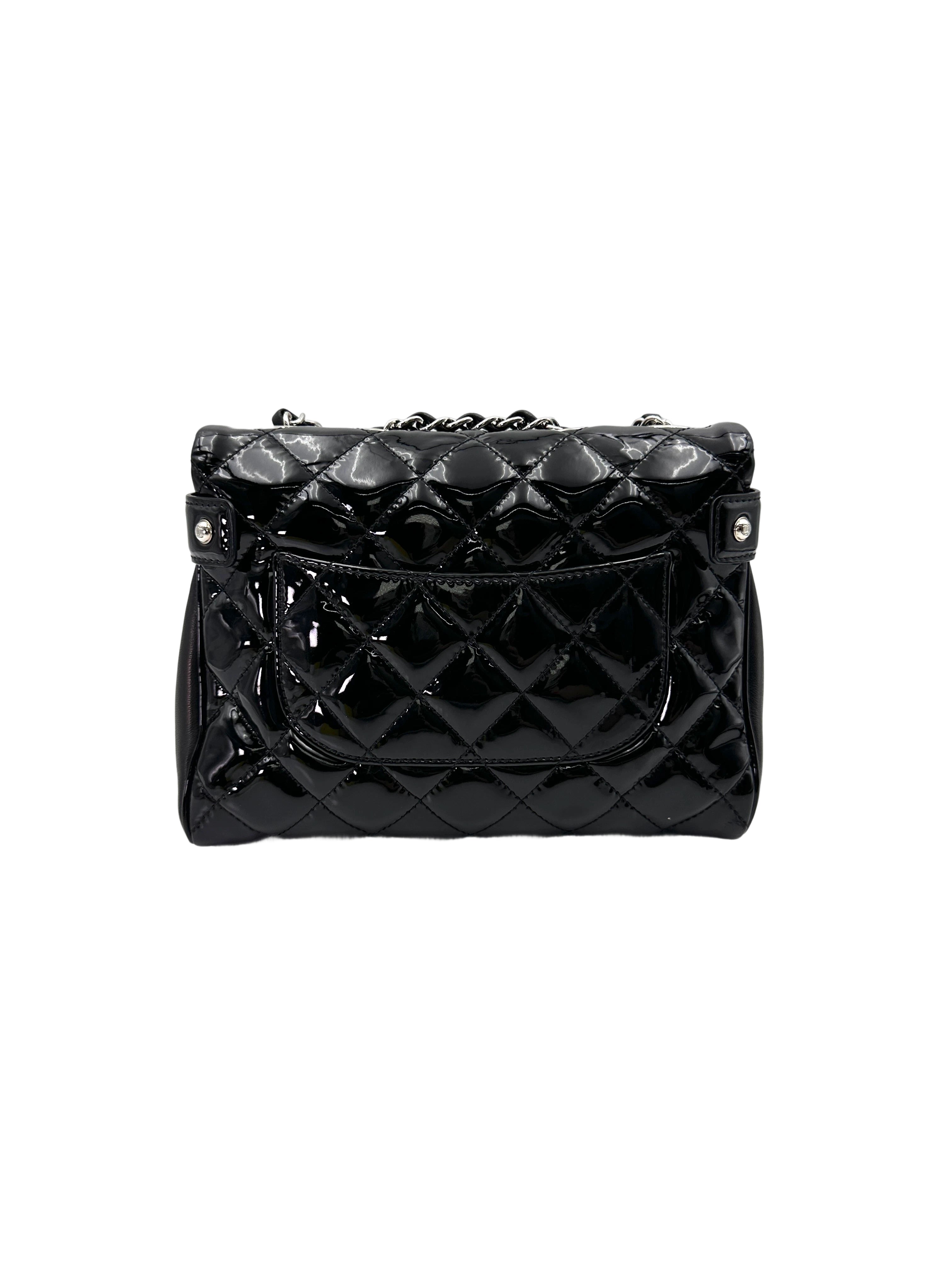 Chanel Black Quilted Patent Leather Shoulder Bag With Silver Buckle(22***64) CC1920