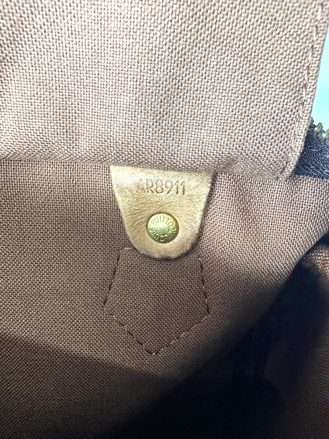 Louis Vuitton Speedy25 Monogram Canvas Handle Bag LV2666