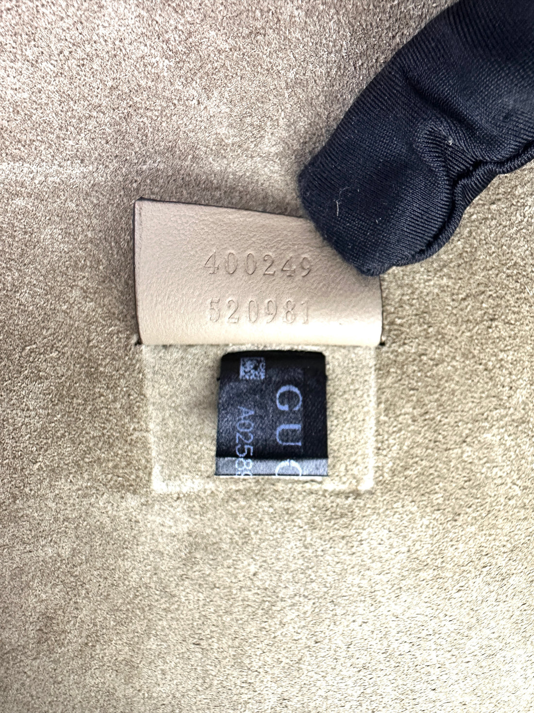 Gucci Dionysus GG Supreme Canvas Medium Size Shoulder Bag GG946