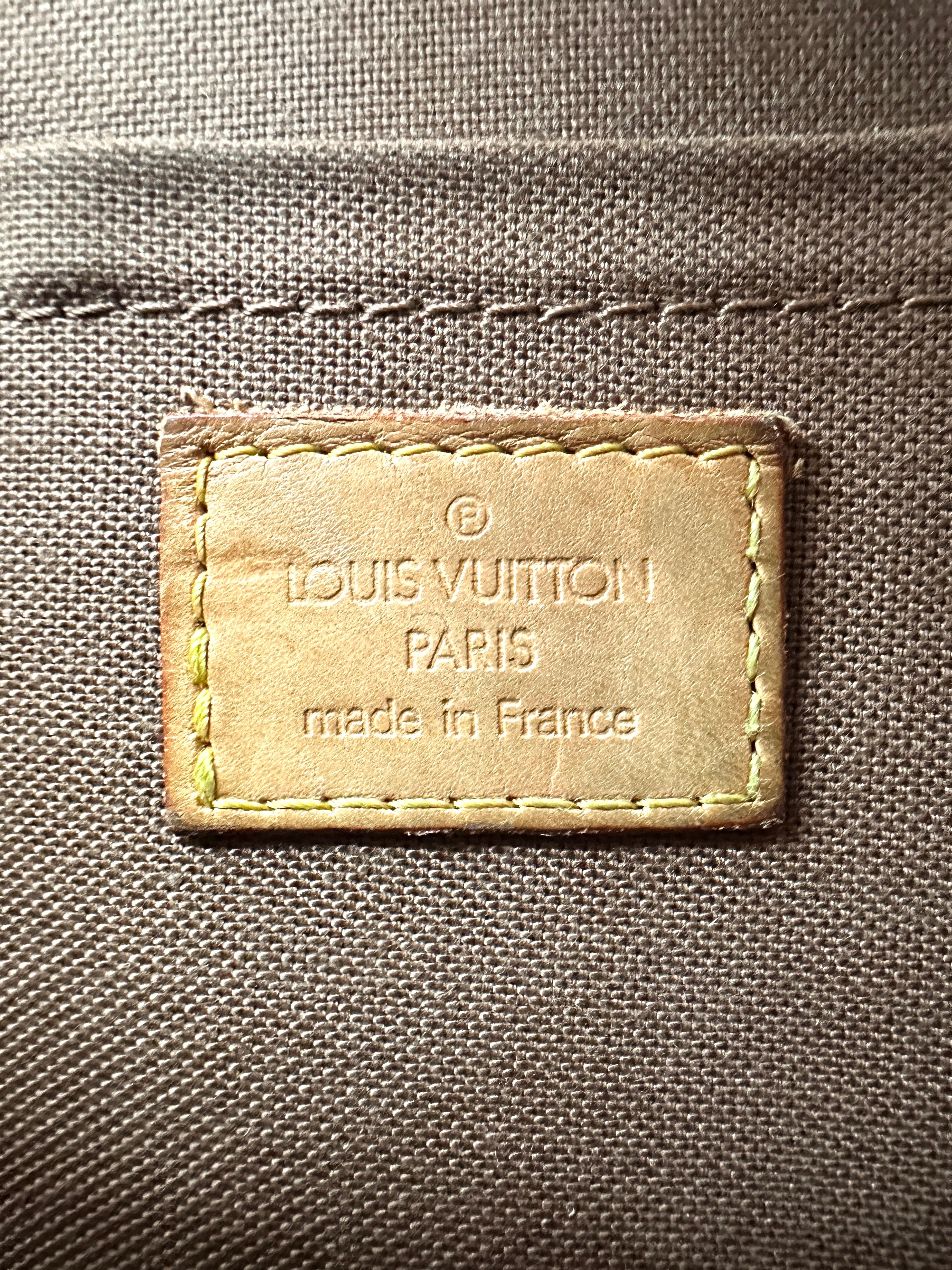 Louis Vuitton Sologne Monogram Canvas Shoulder Bag LV2675