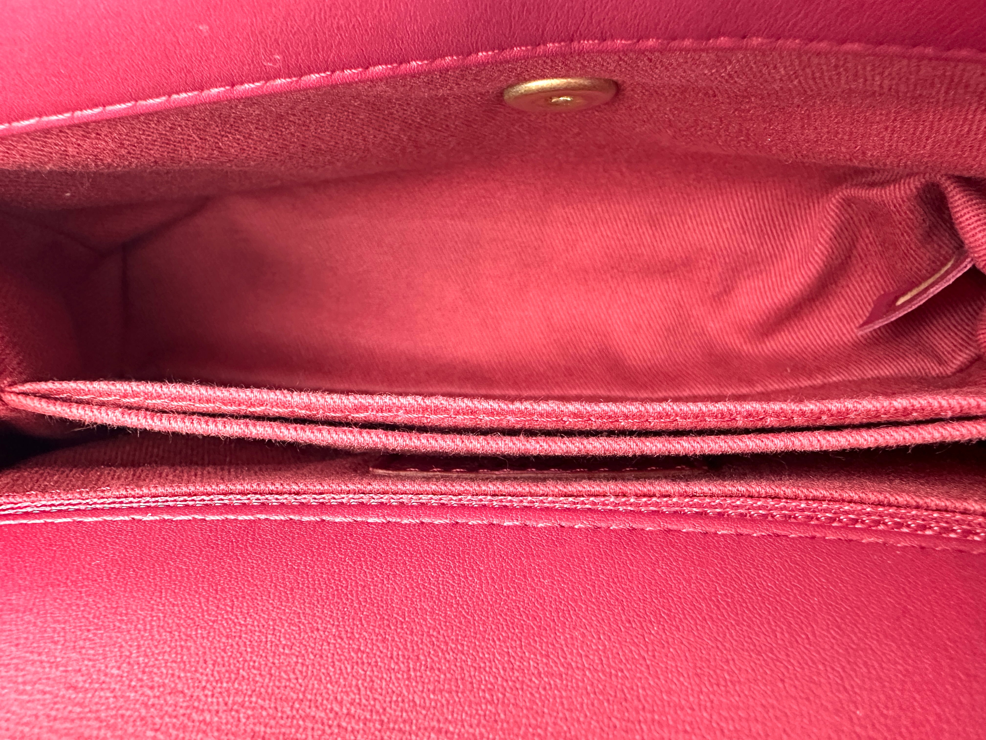 Chanel CoCo Handle Red Chevron Quilted Leather Small Size Shoulder Bag(26***49) CC1915