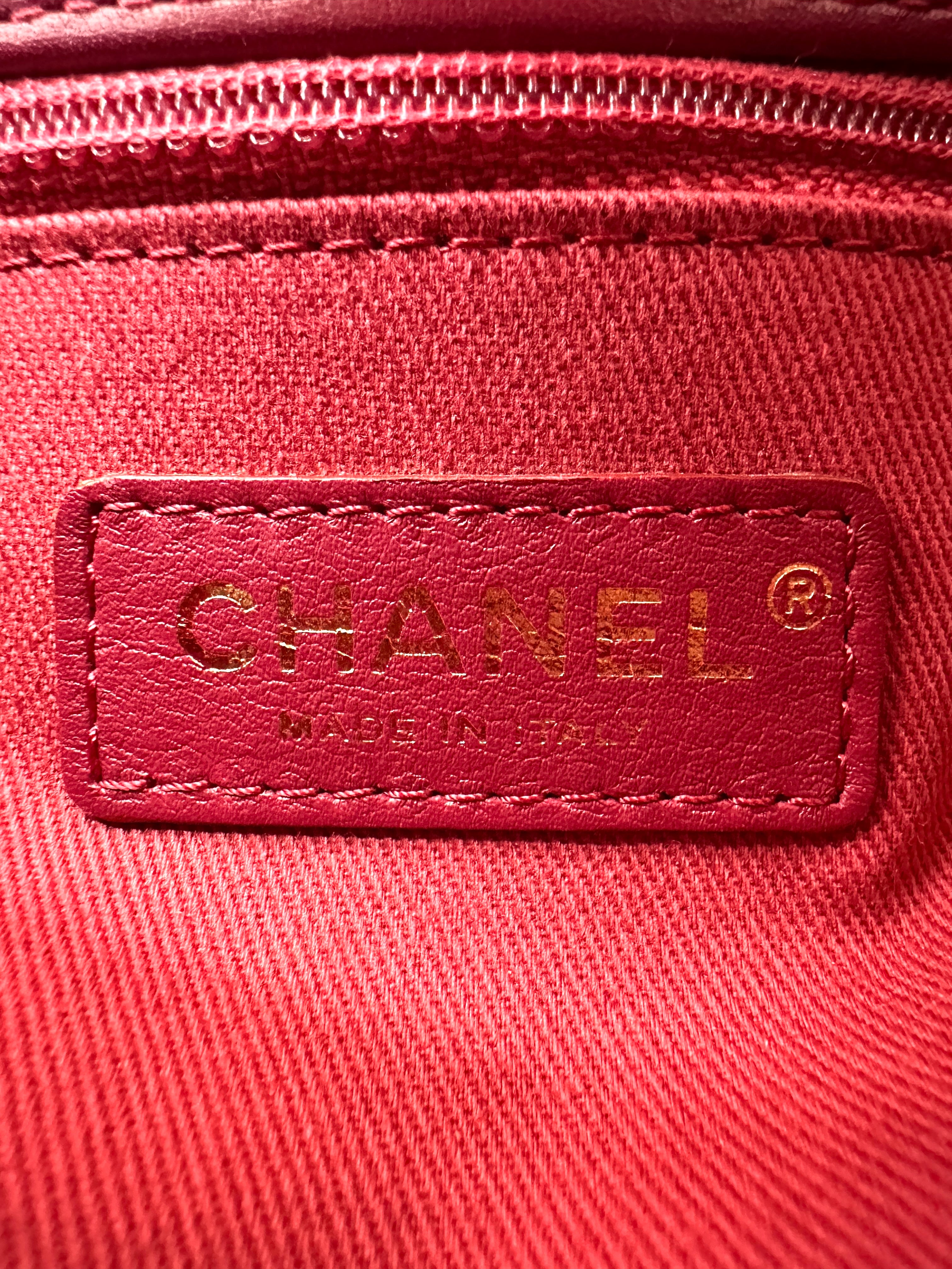 Chanel CoCo Handle Red Chevron Quilted Leather Small Size Shoulder Bag(26***49) CC1915