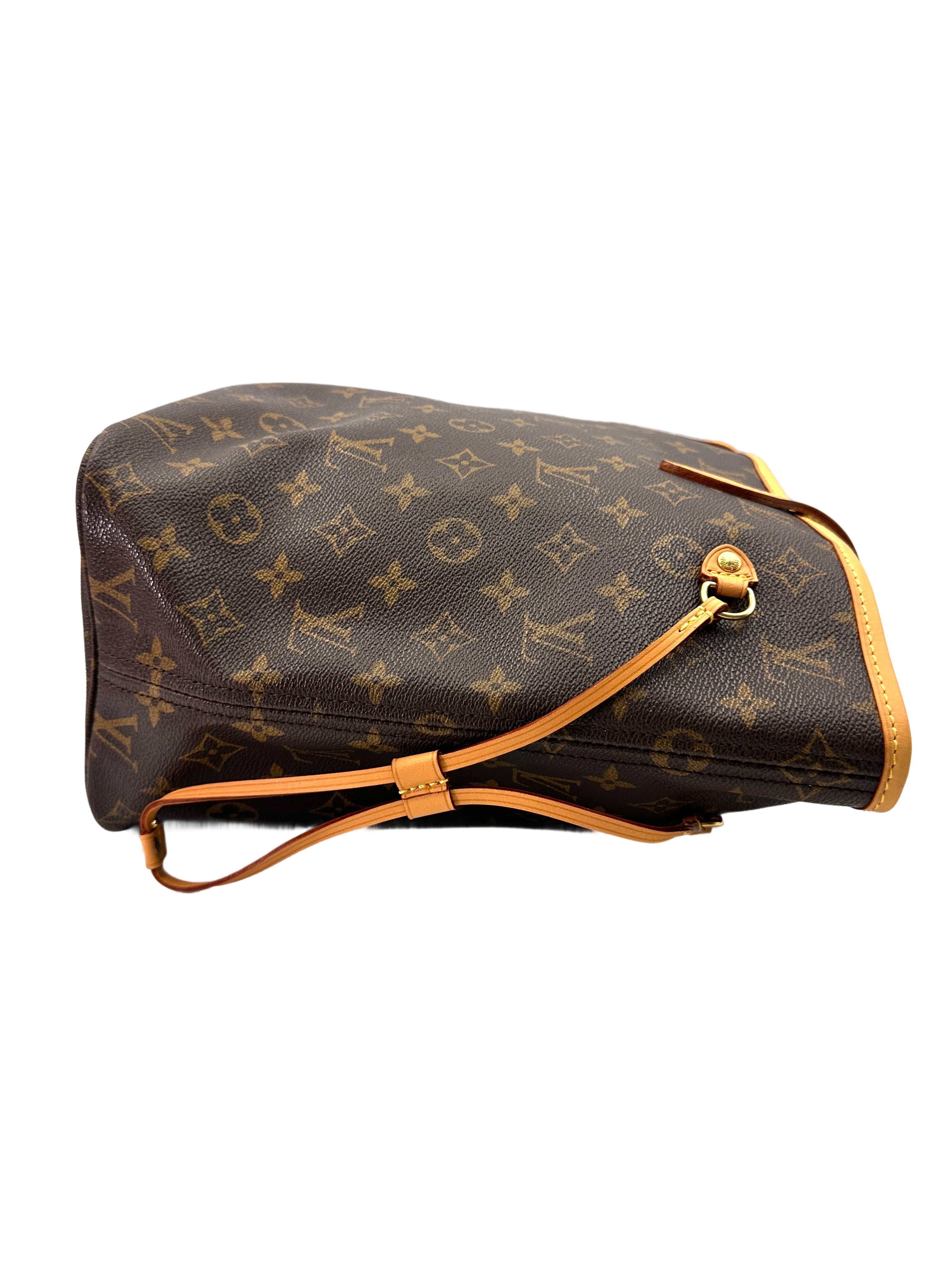 Louis Vuitton Neverfull Monogram Canvas Shoulder Bag LV2674