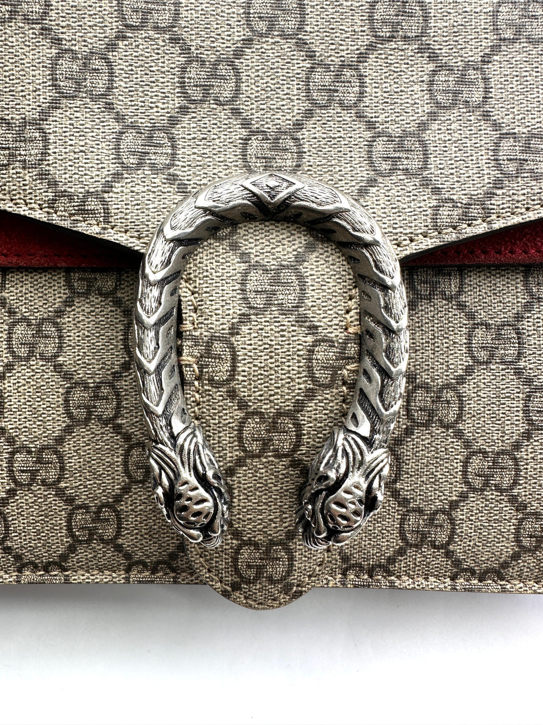 Gucci Dionysus GG Supreme Canvas Medium Size Shoulder Bag With Red Tirm GG947