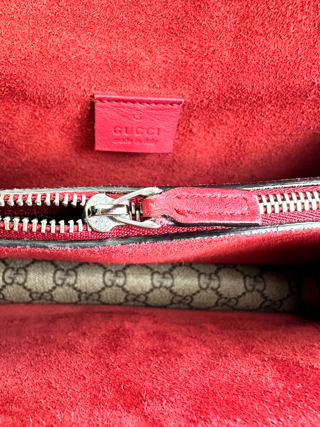 Gucci Dionysus GG Supreme Canvas Medium Size Shoulder Bag With Red Tirm GG947