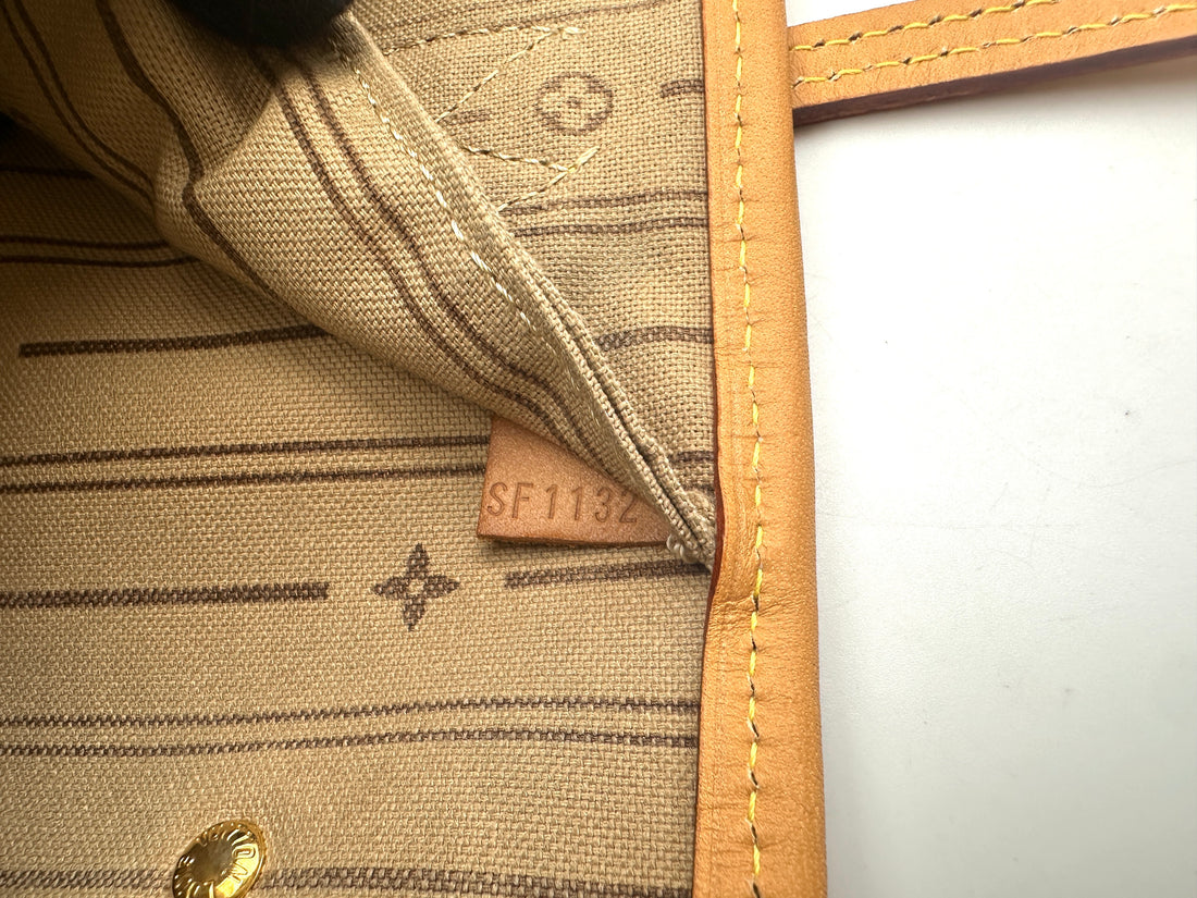 Louis Vuitton Neverfull Monogram Canvas Shoulder Bag LV2683