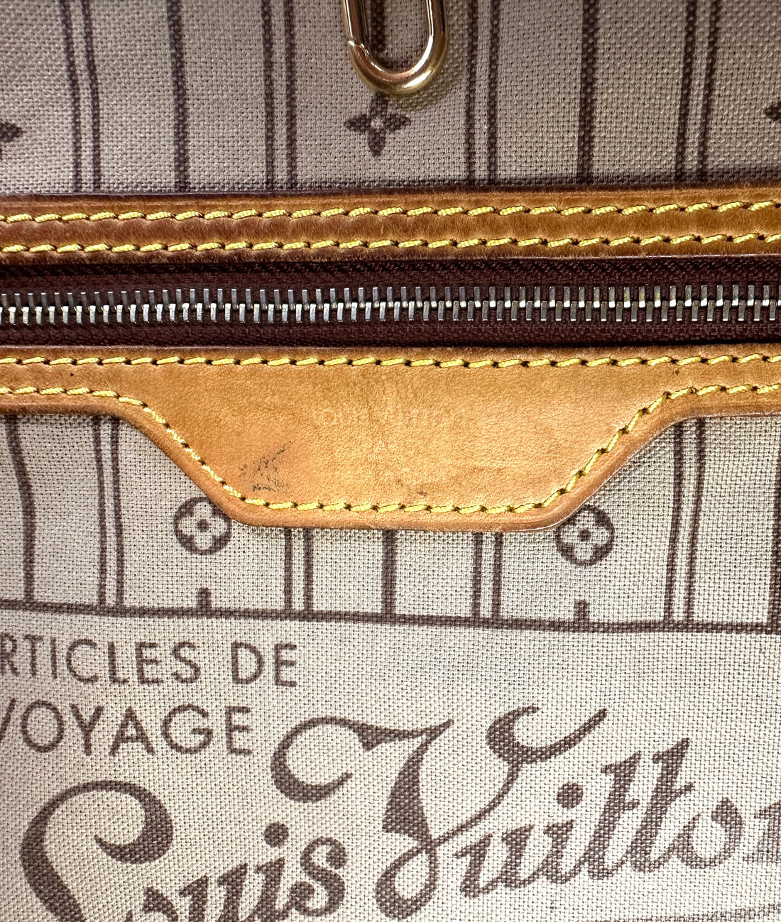 Louis Vuitton Neverfull Monogram Canvas Shoulder Bag LV2682