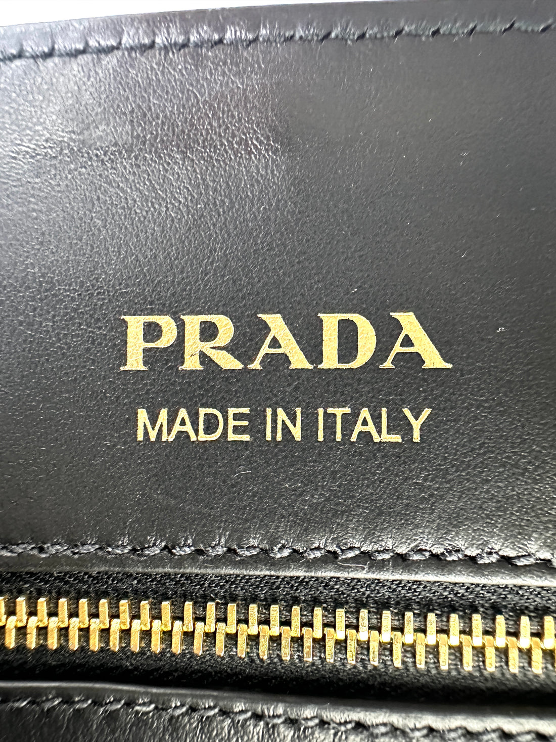 Prada Galleria Black Saffiano Leather Handle Bag PR320