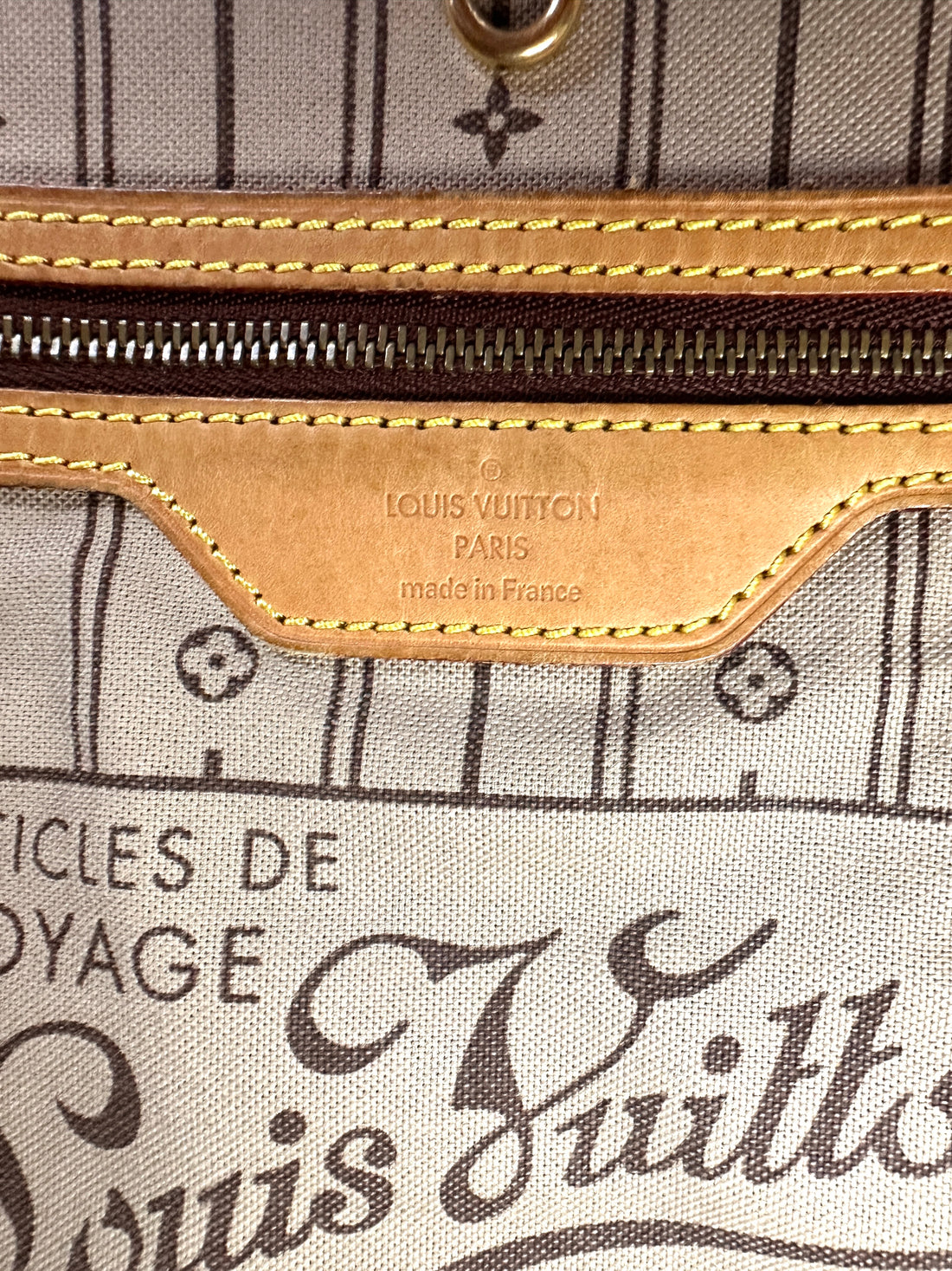 Louis Vuitton Neverfull Monogram Canvas Shoulder Bag LV2685