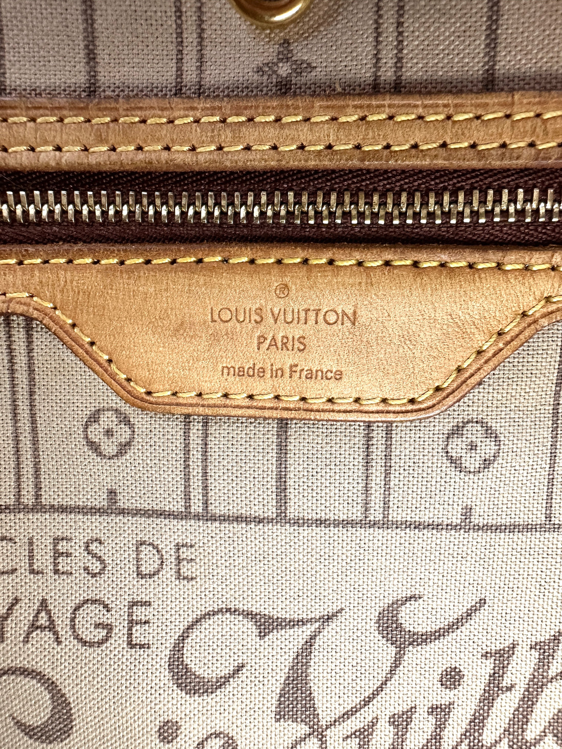 Louis Vuitton Neverfull Monogram Canvas Shoulder Bag LV2684