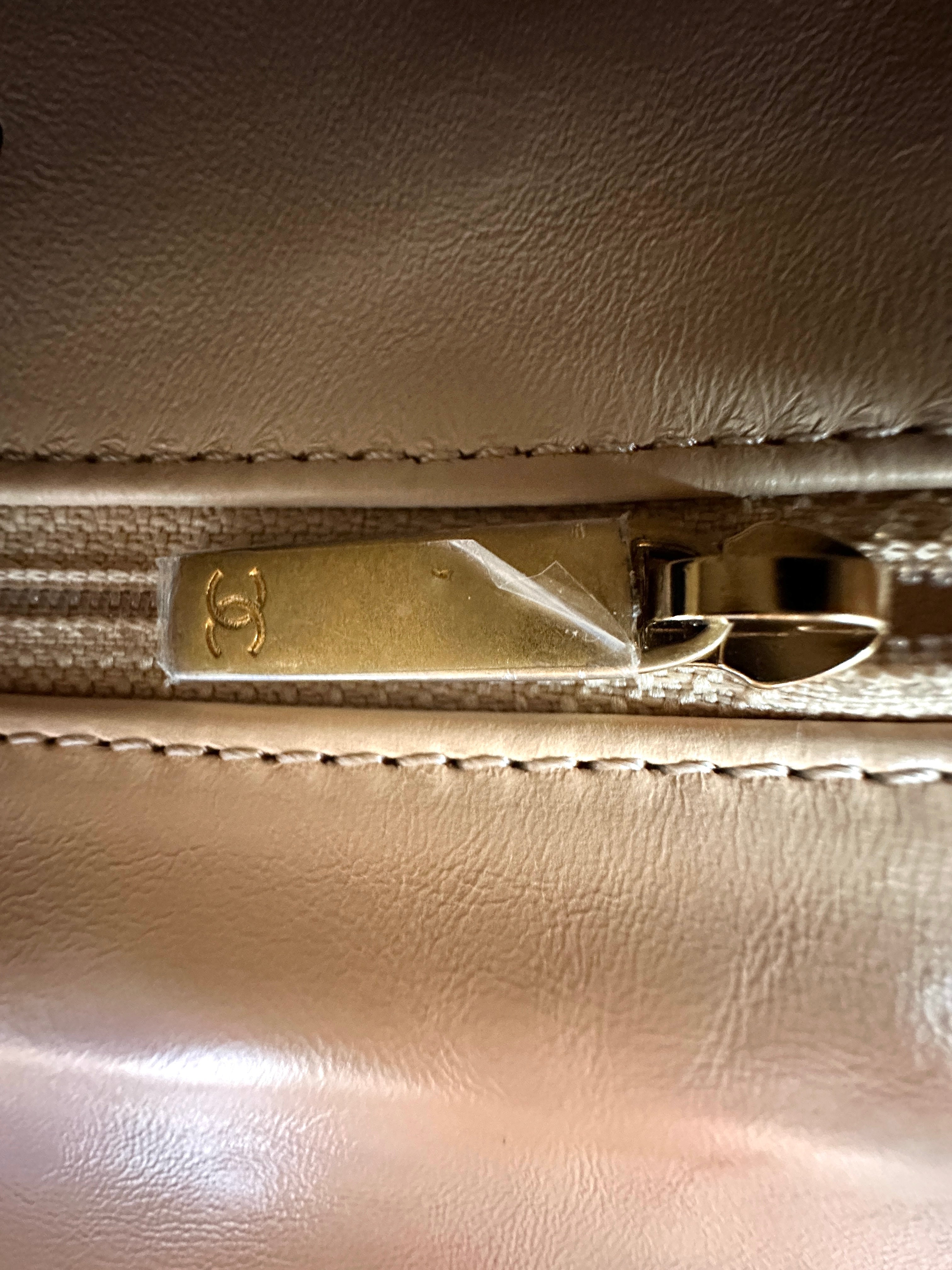 Chanel CoCo Handle Beige Chevron Quilted Leather Shoulder Bag(25***26) CC1930