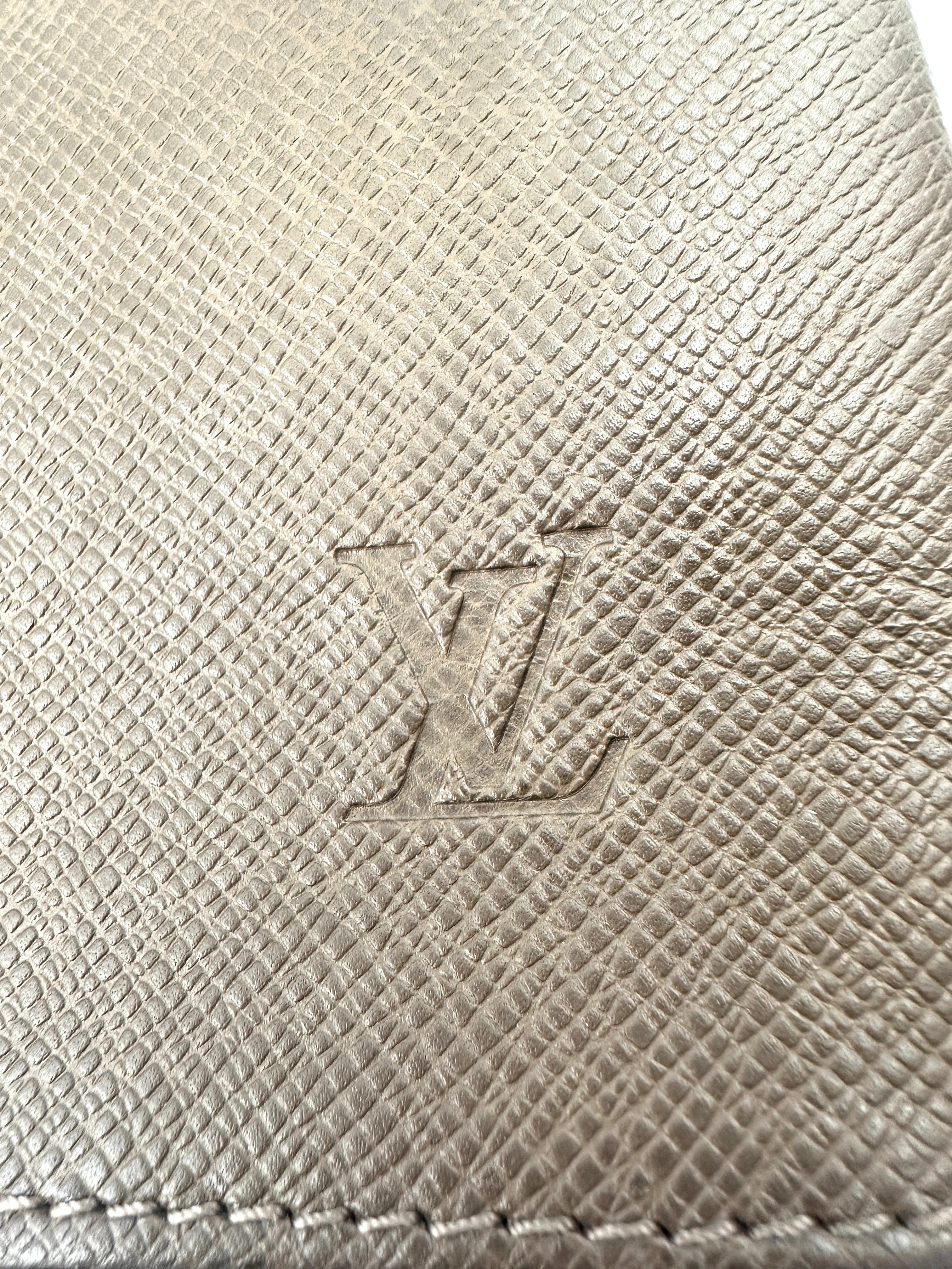 Louis Vuitton Brown Taiga Leather Handle Bag LV2690