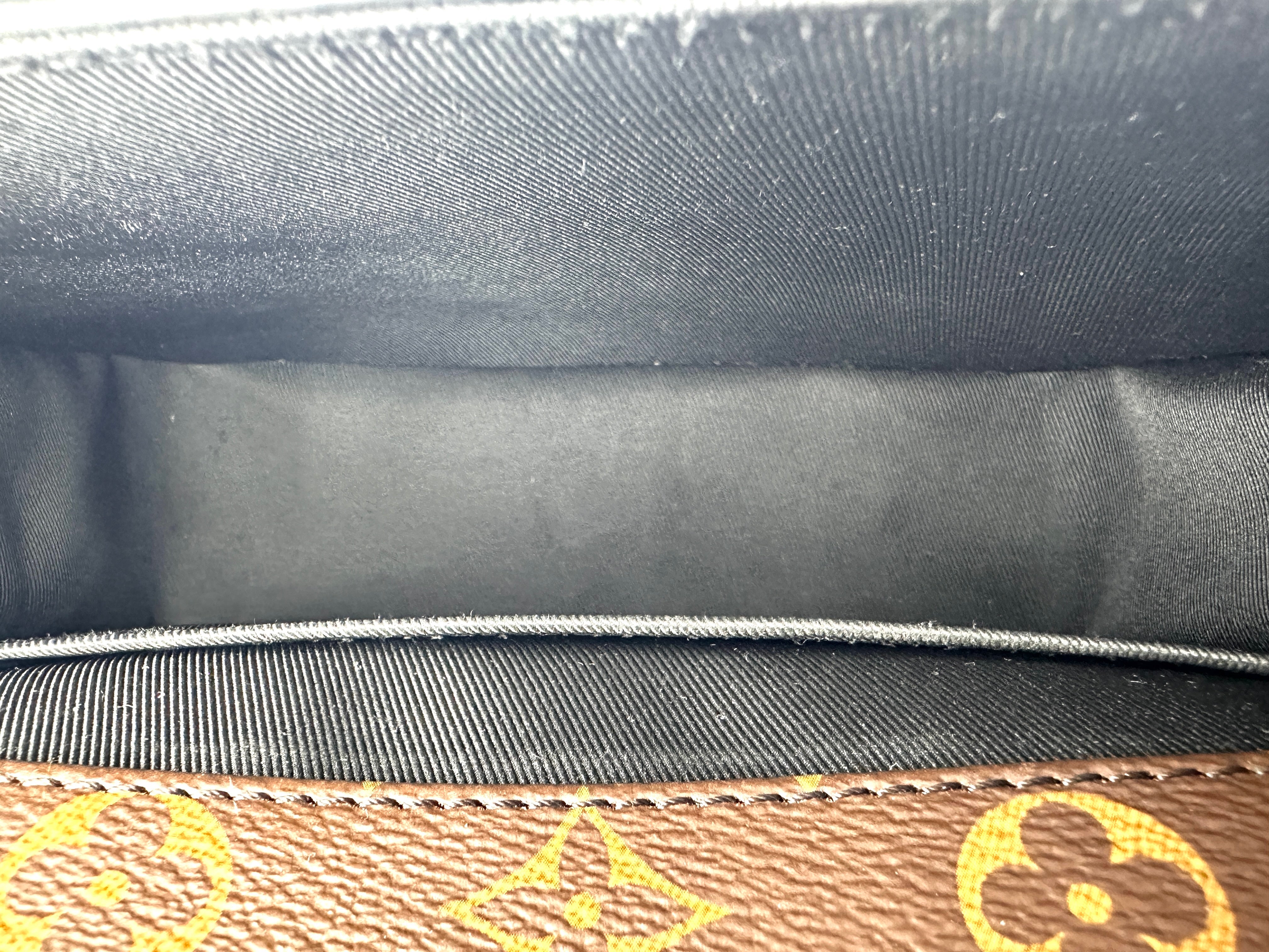 Louis Vuitton Cherrywood Black Monogram Vernis Handle Bag LV2688