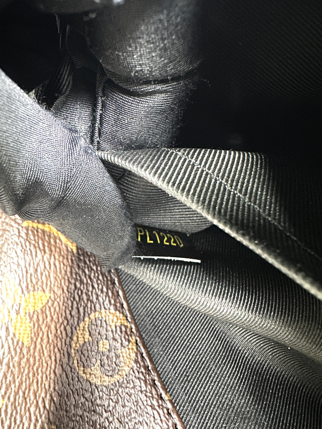 Louis Vuitton Cherrywood Black Monogram Vernis Handle Bag LV2688