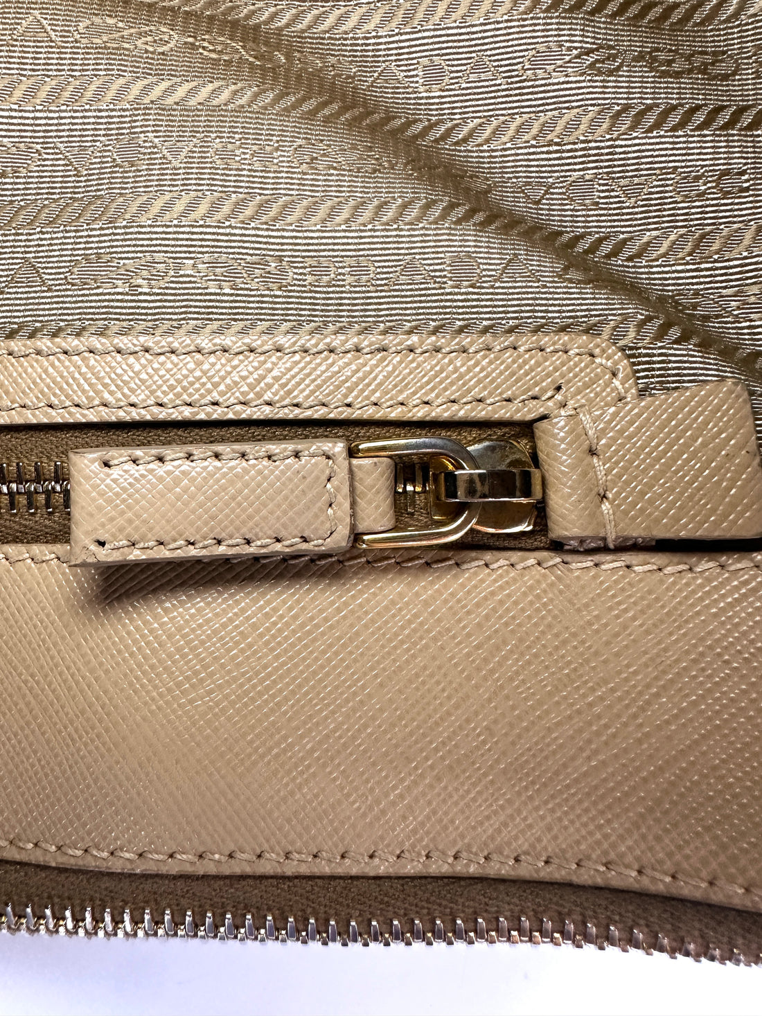 Prada Galleria Beige Saffiano Leather Handle Bag PR319