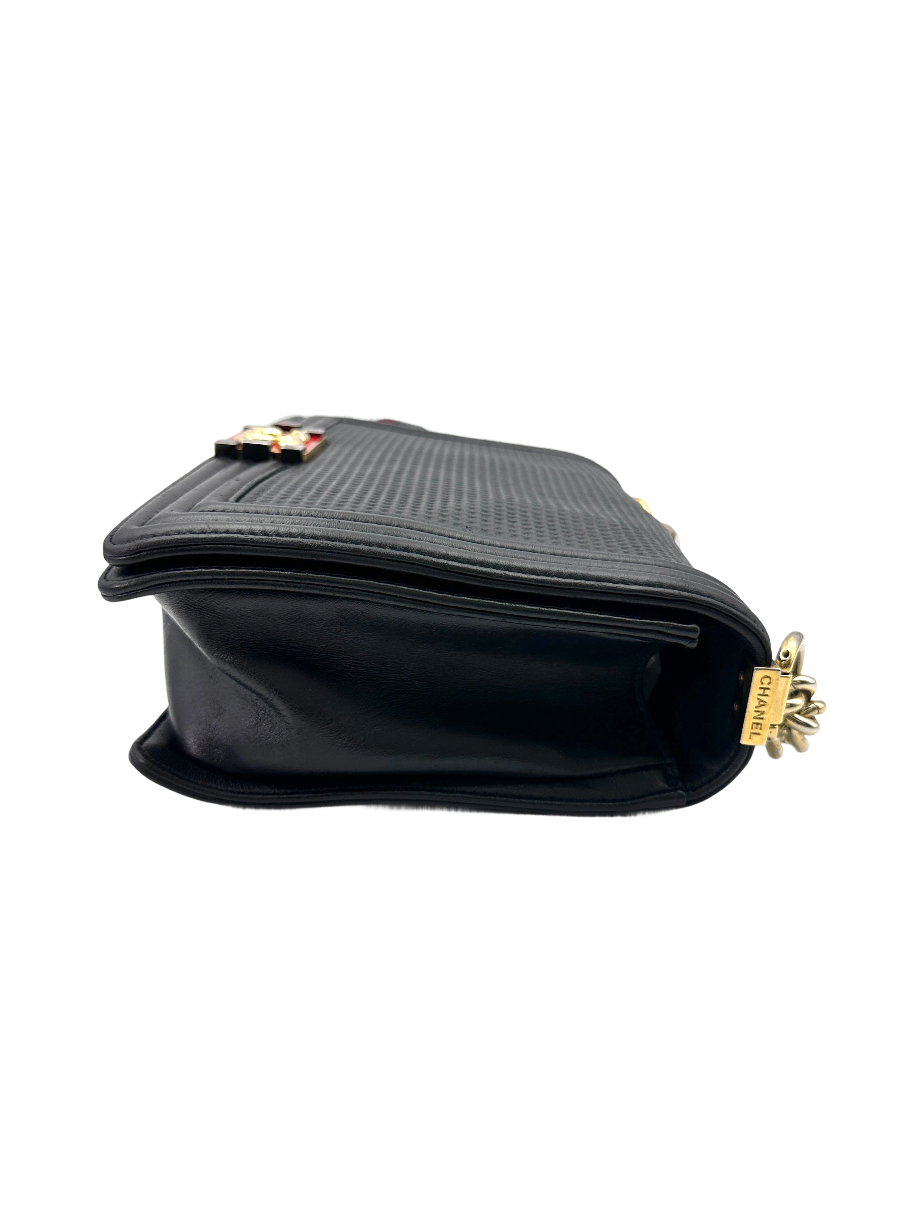 Chanel LeBoy Navy Cube Embossed Flap Bag(18***00) CC1926