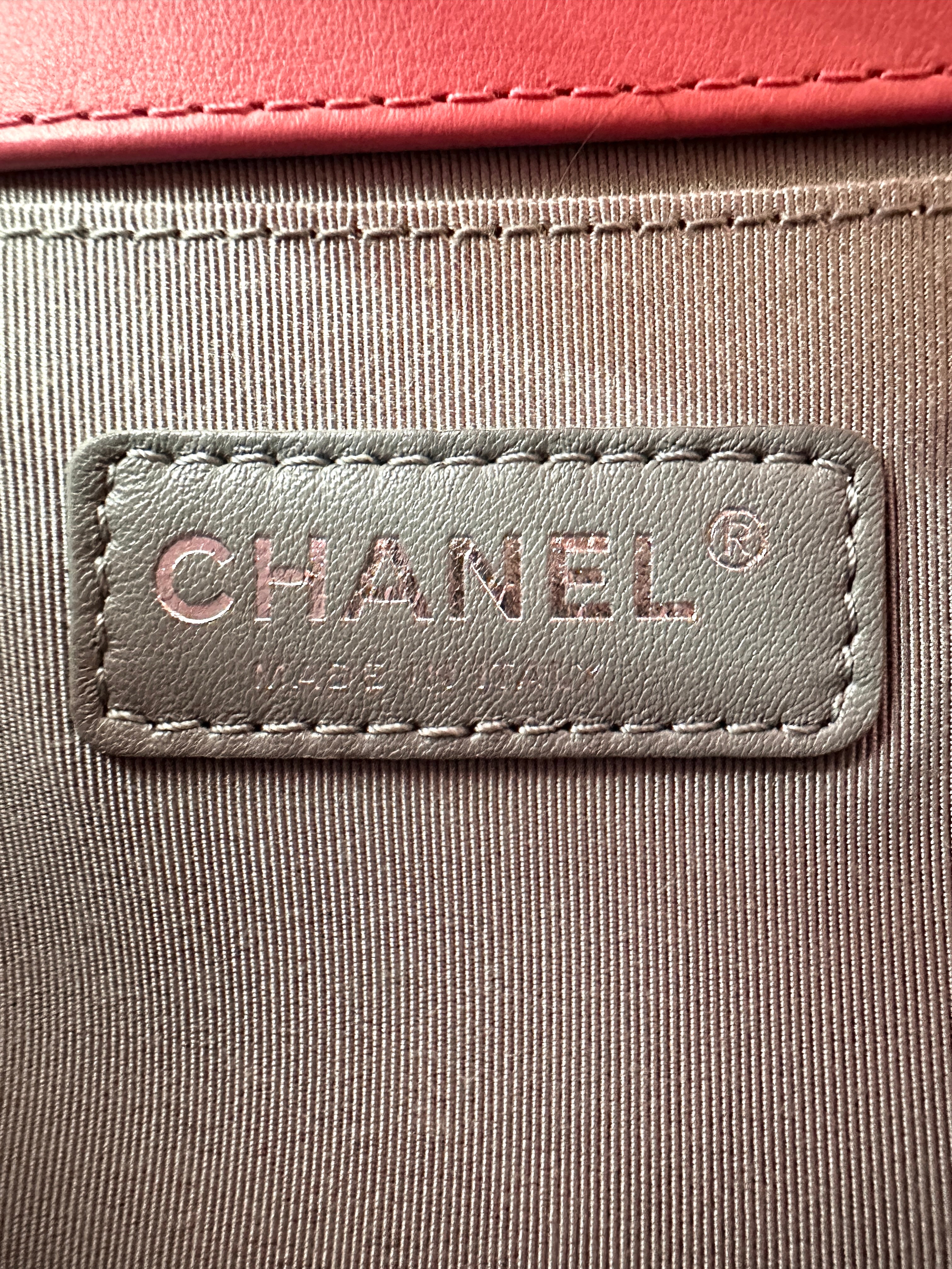 Chanel LeBoy Pink Chevron Quilted Leather Medium Size Flap Bag With Silver Buckle(22***50) CC1932
