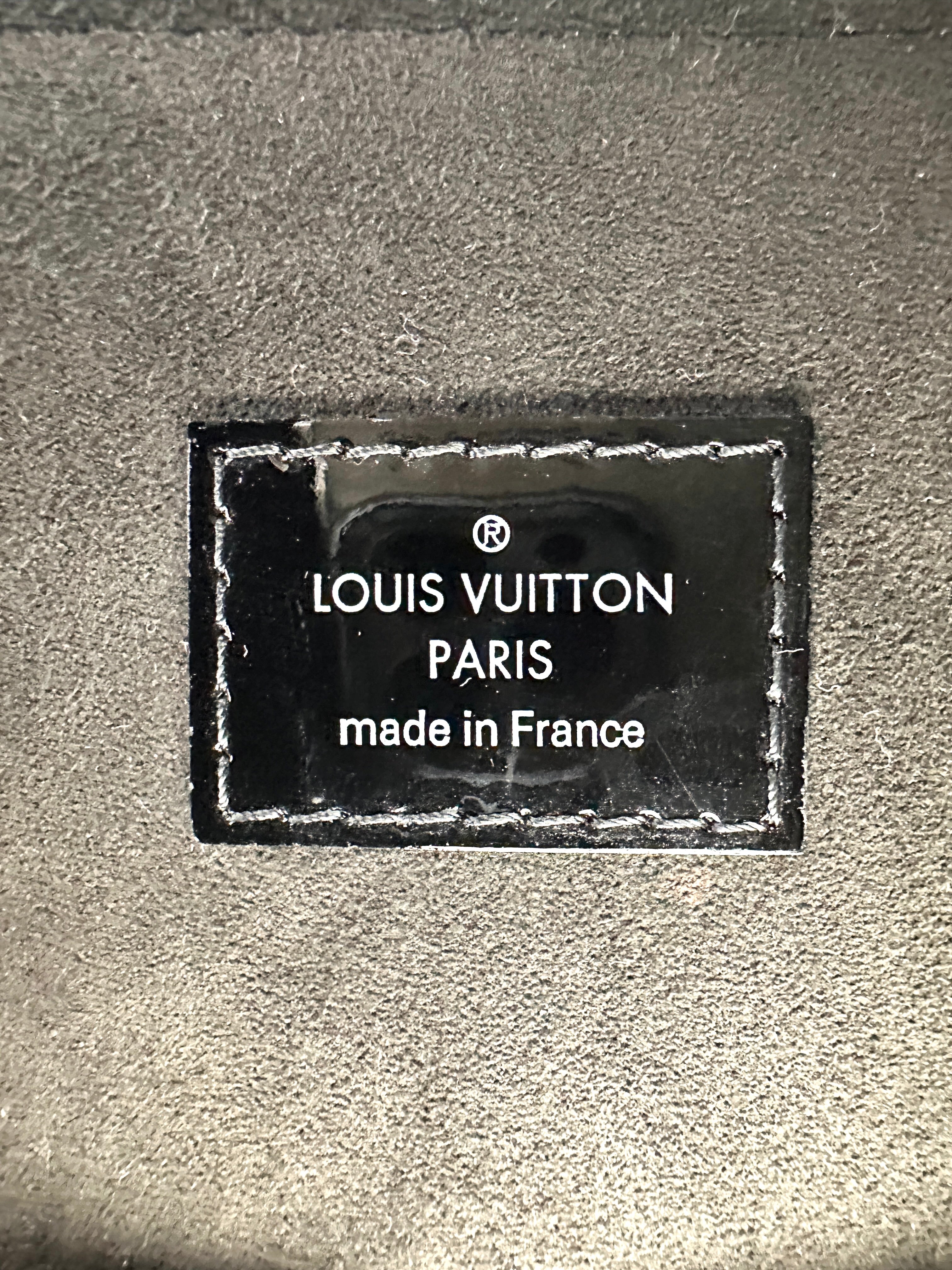 Louis Vuitton Alma GM Black Epi Leather Handle Bag LV2700