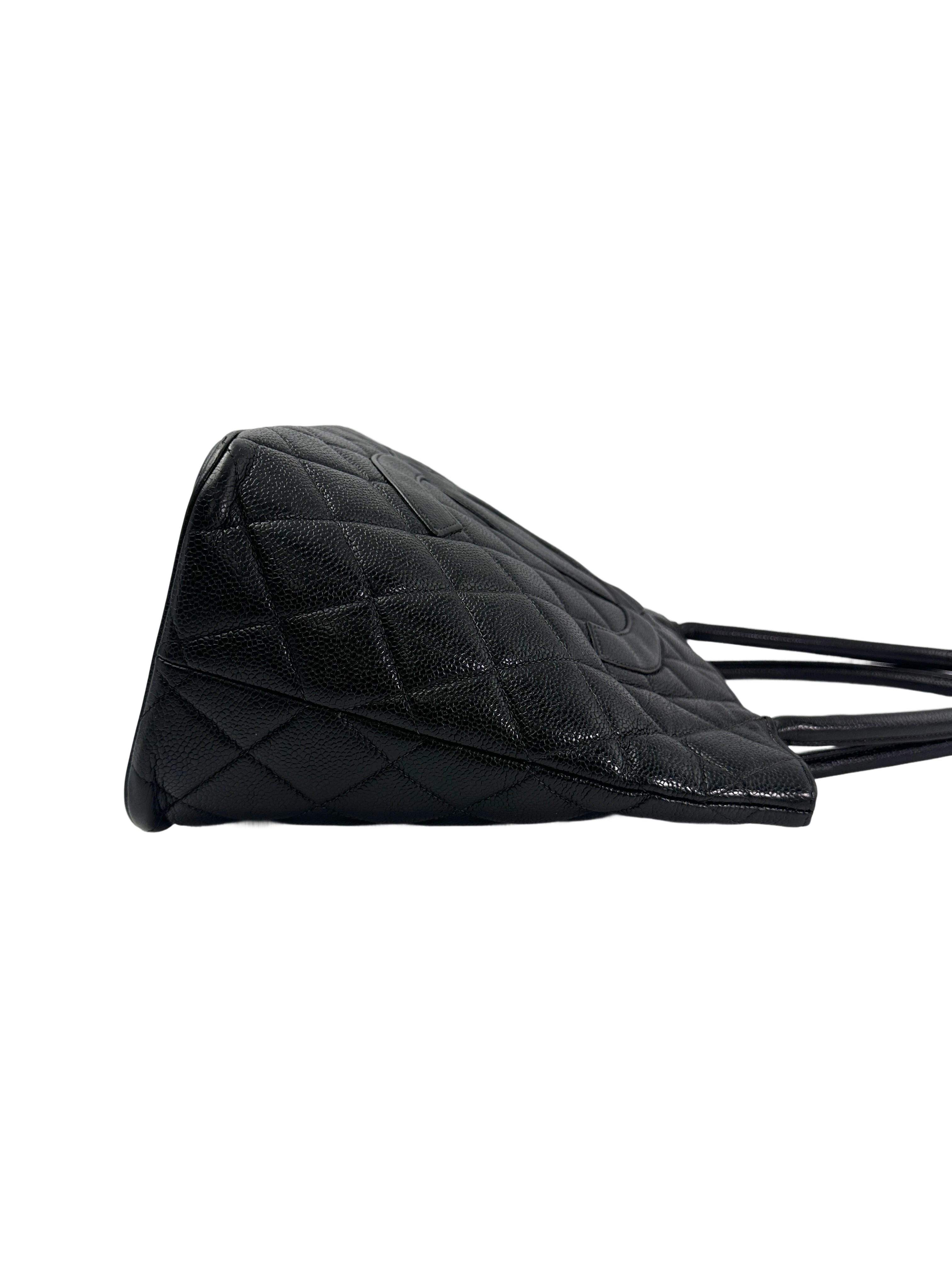 Chanel Medallion Black Quilted Leather Tote Handle Bag(56***95) CC1934