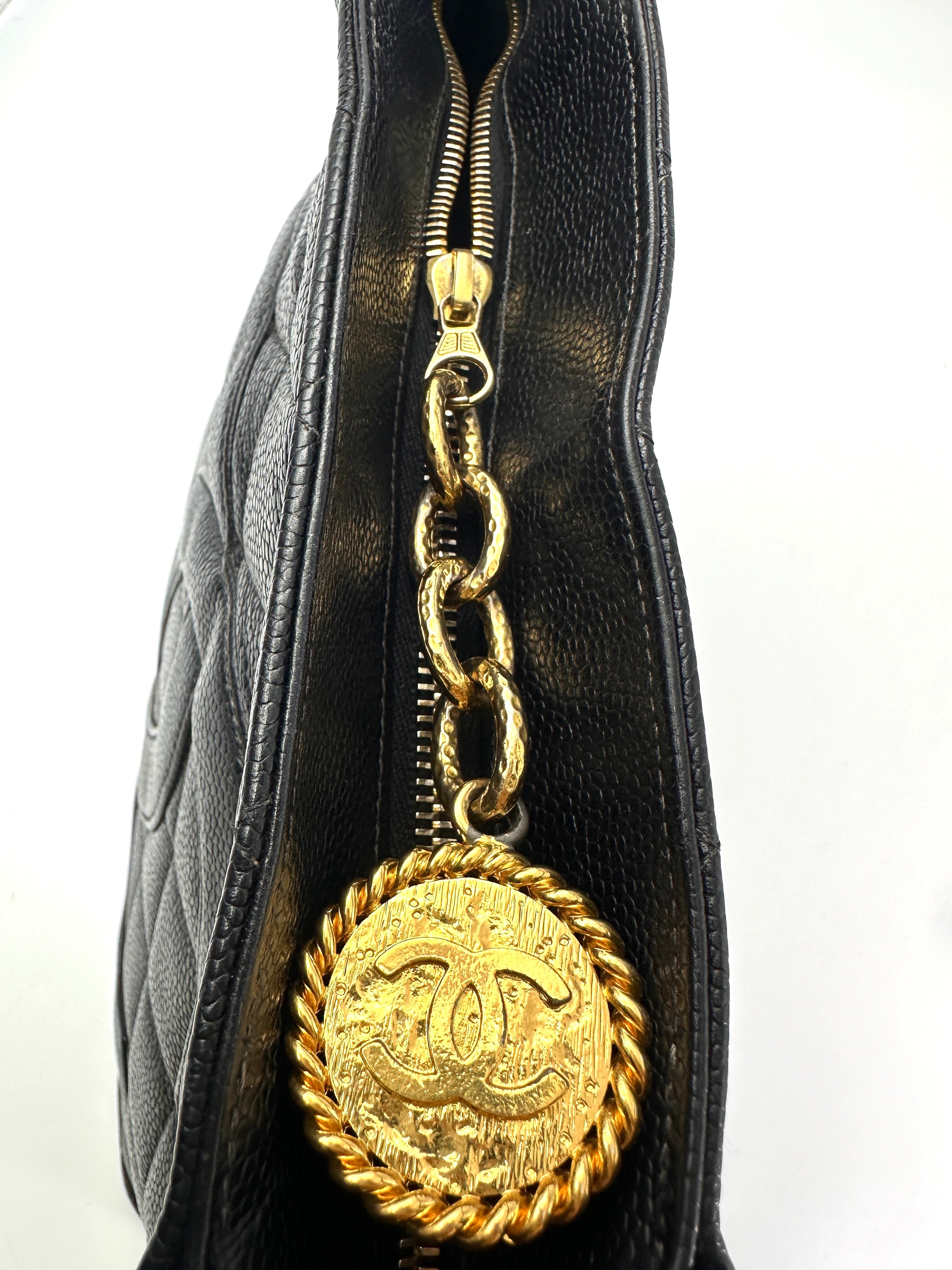 Chanel Medallion Black Quilted Leather Tote Handle Bag(56***95) CC1934