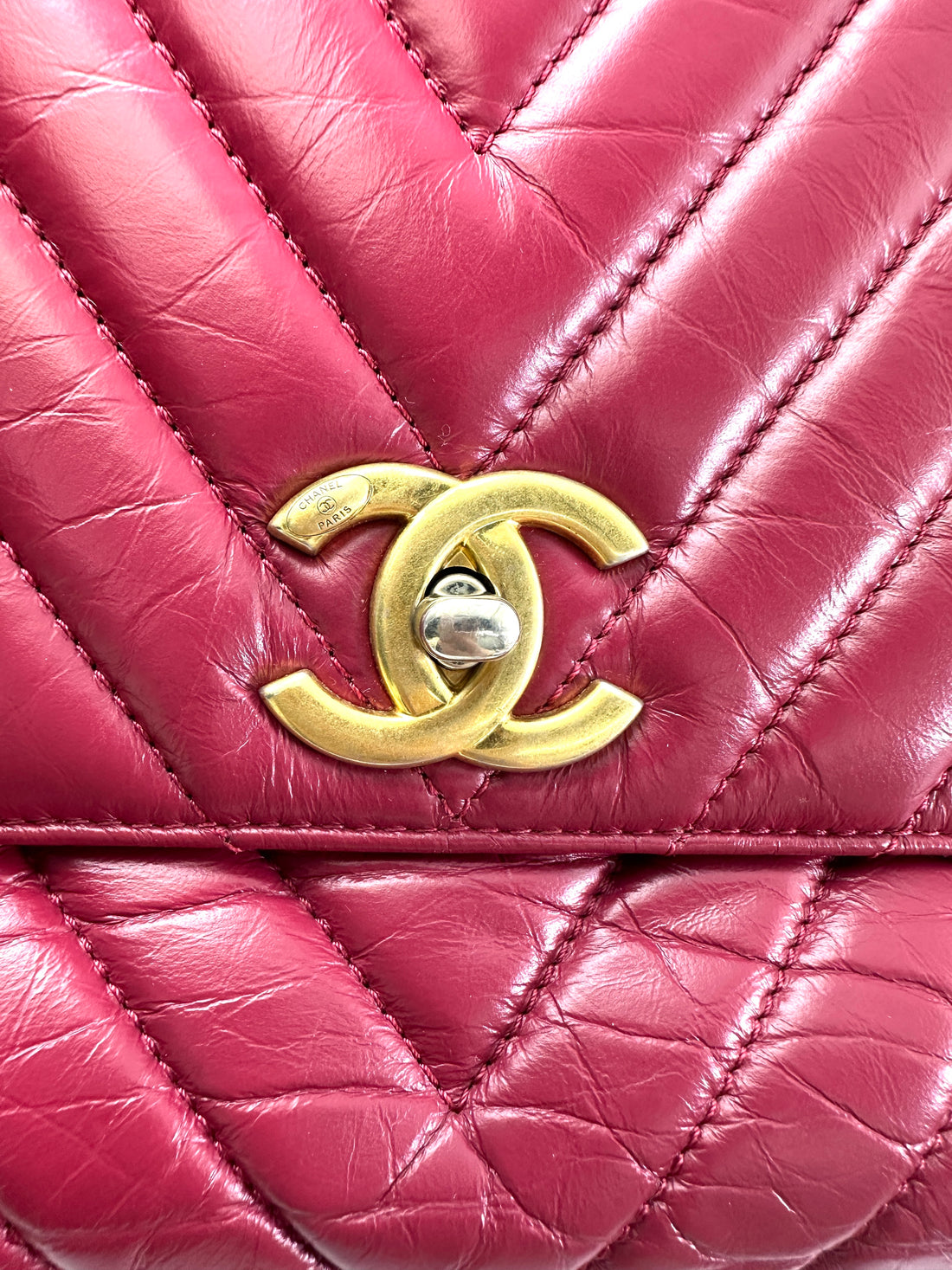 Chanel CoCo Handle Red Chevron Quilted Calfskin Medium Size Shoulder Bag(26***49) CC1933
