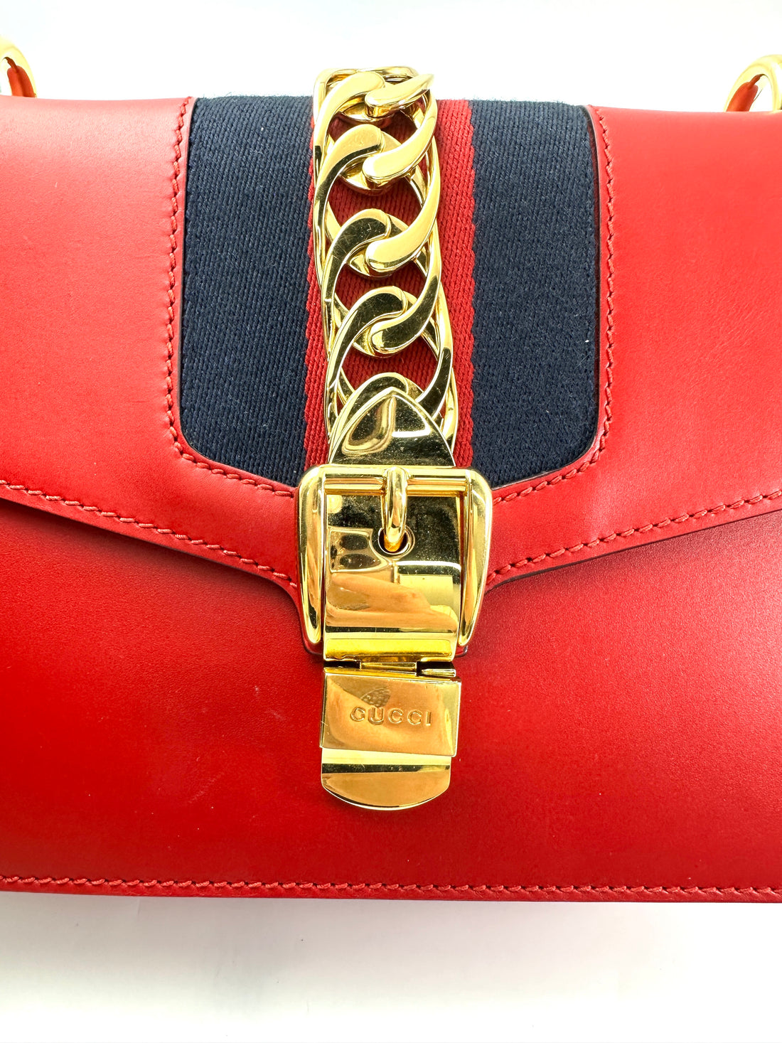 Gucci Sylvie Red Leather Medium Size Shoulder Bag GG965