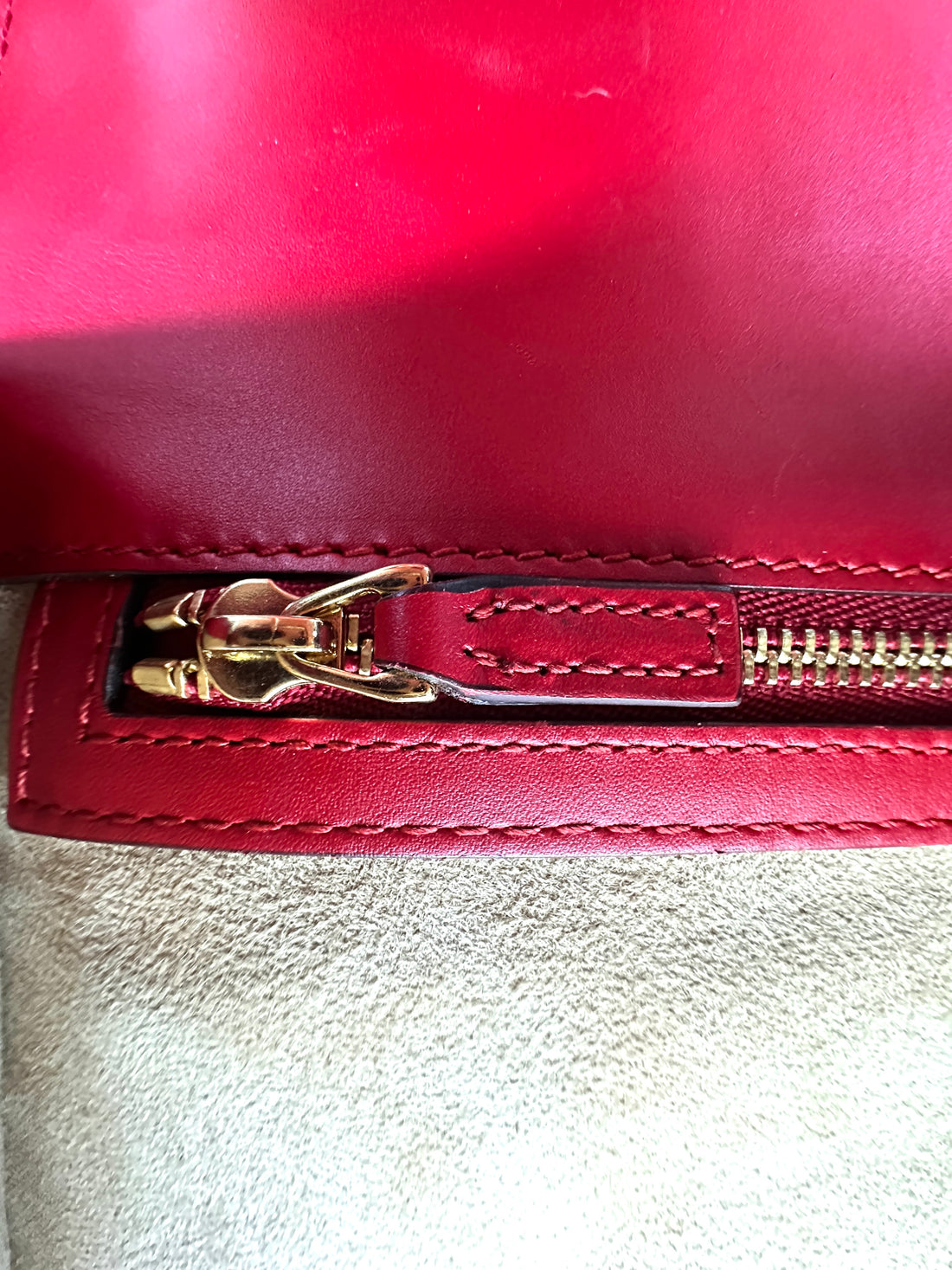 Gucci Sylvie Red Leather Medium Size Shoulder Bag GG965