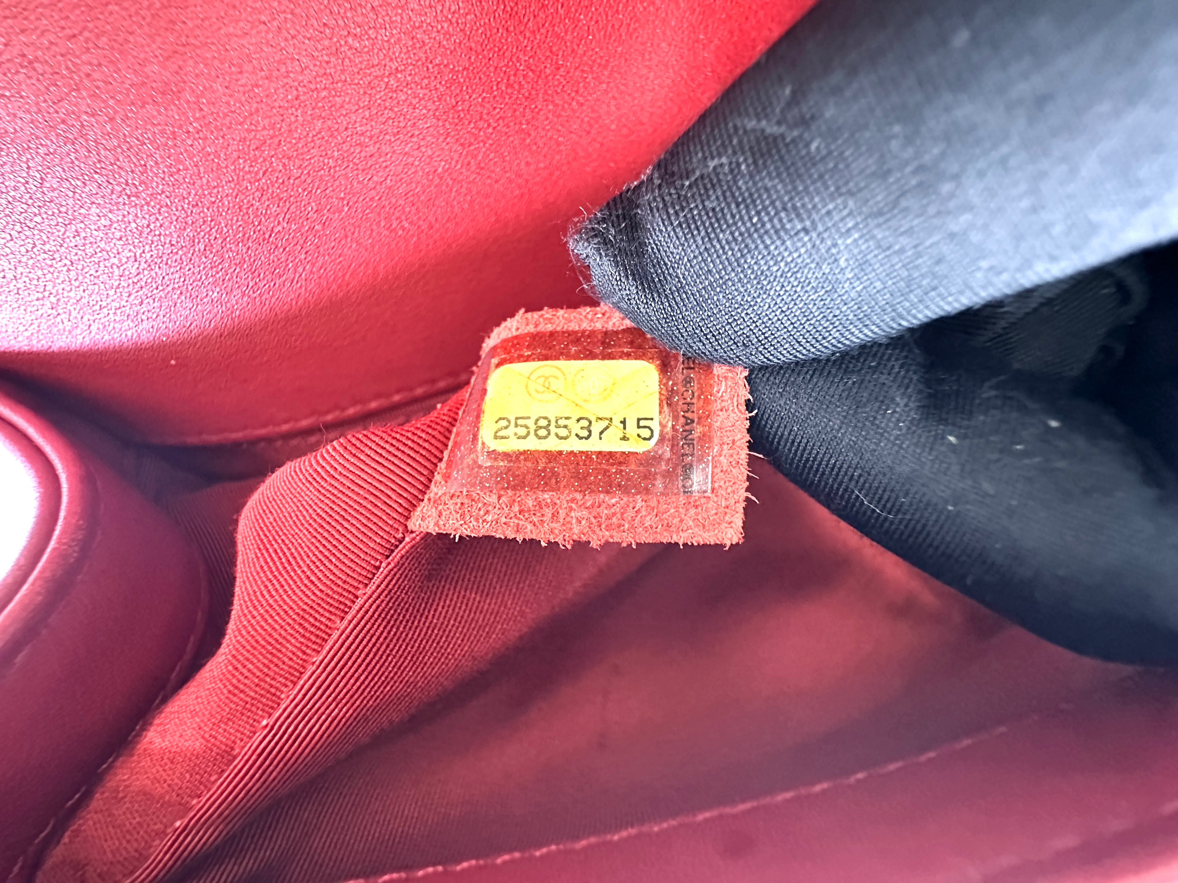 Chanel LeBoy Red Chevron Quilted Leather Medium Size Flap Bag With Silver Buckle(25***15) CC1935