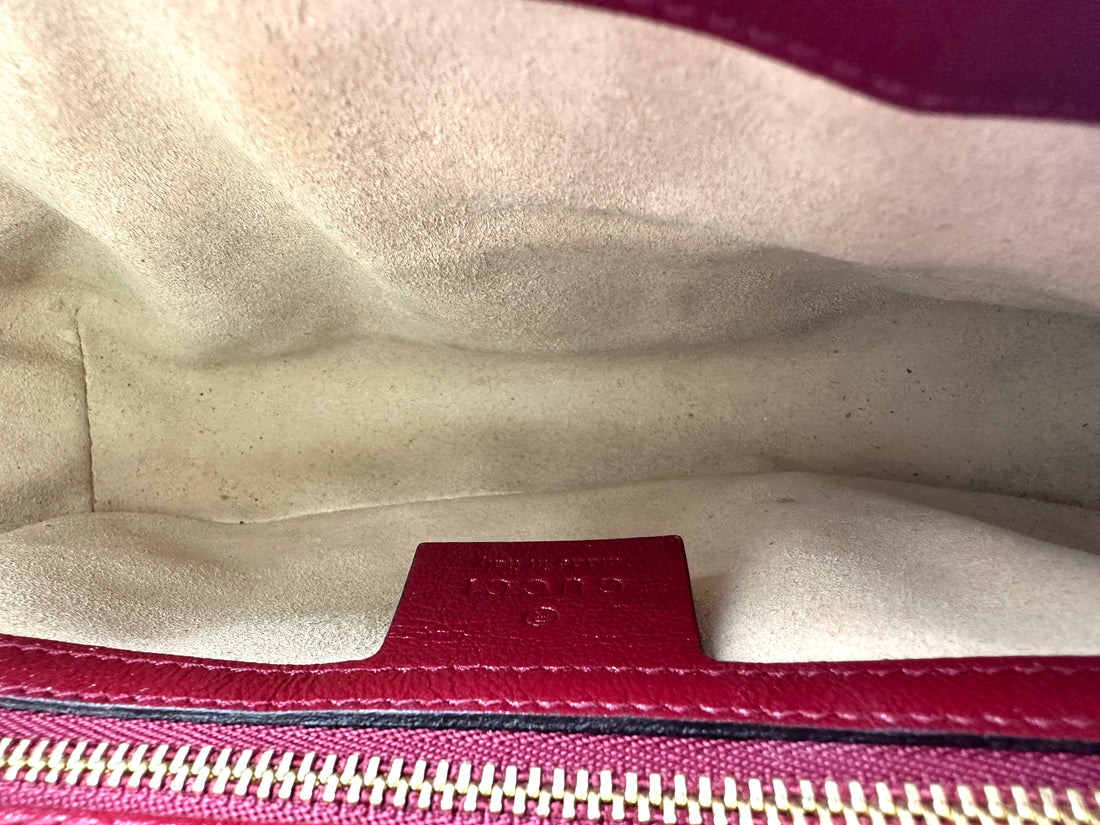 Gucci GG Marmont Beige Canvas Shoulder Bag With Red Trim GG957