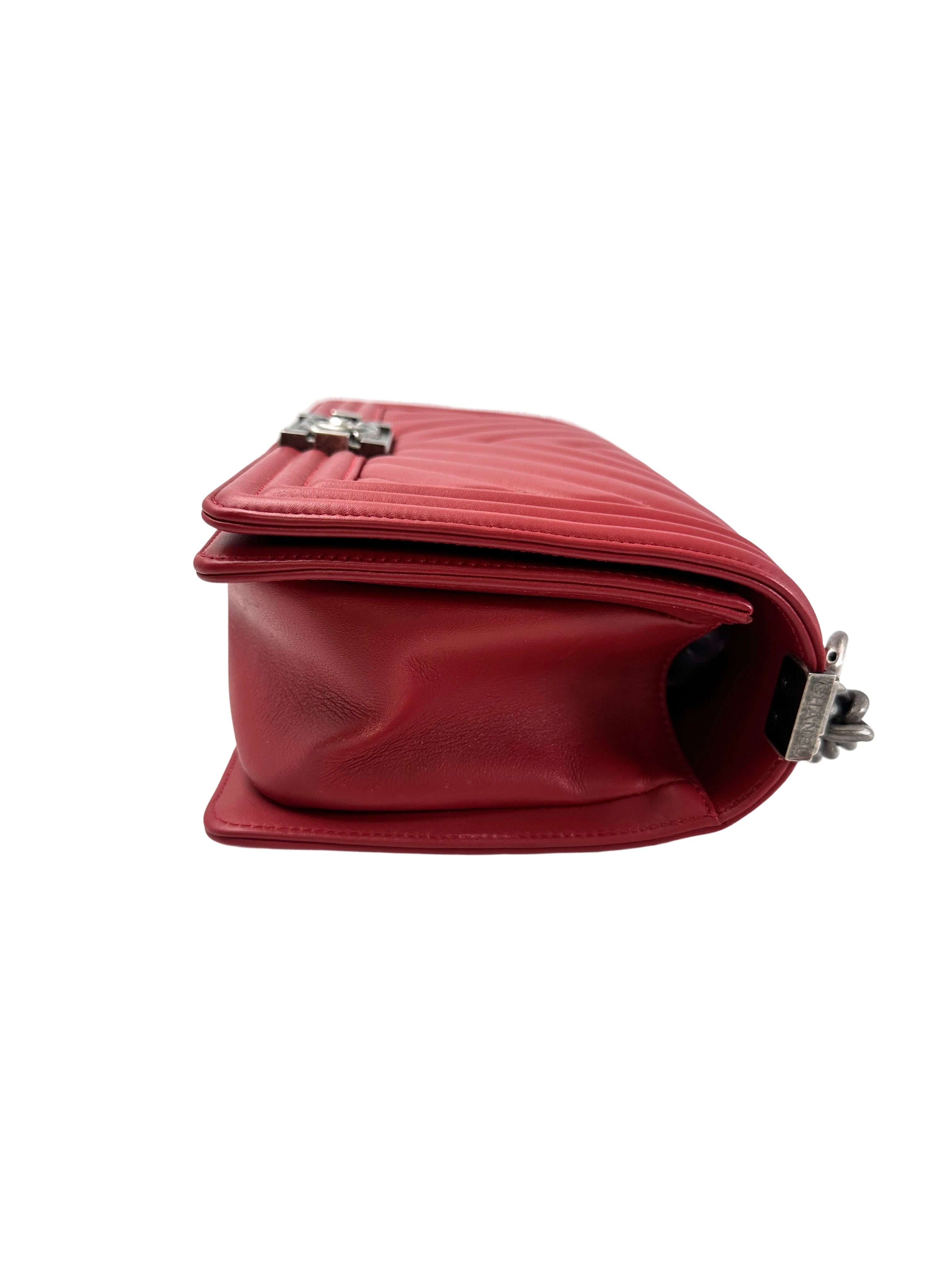 Chanel LeBoy Red Chevron Quilted Leather Flap Bag With Silver Buckle(25***10) CC1937