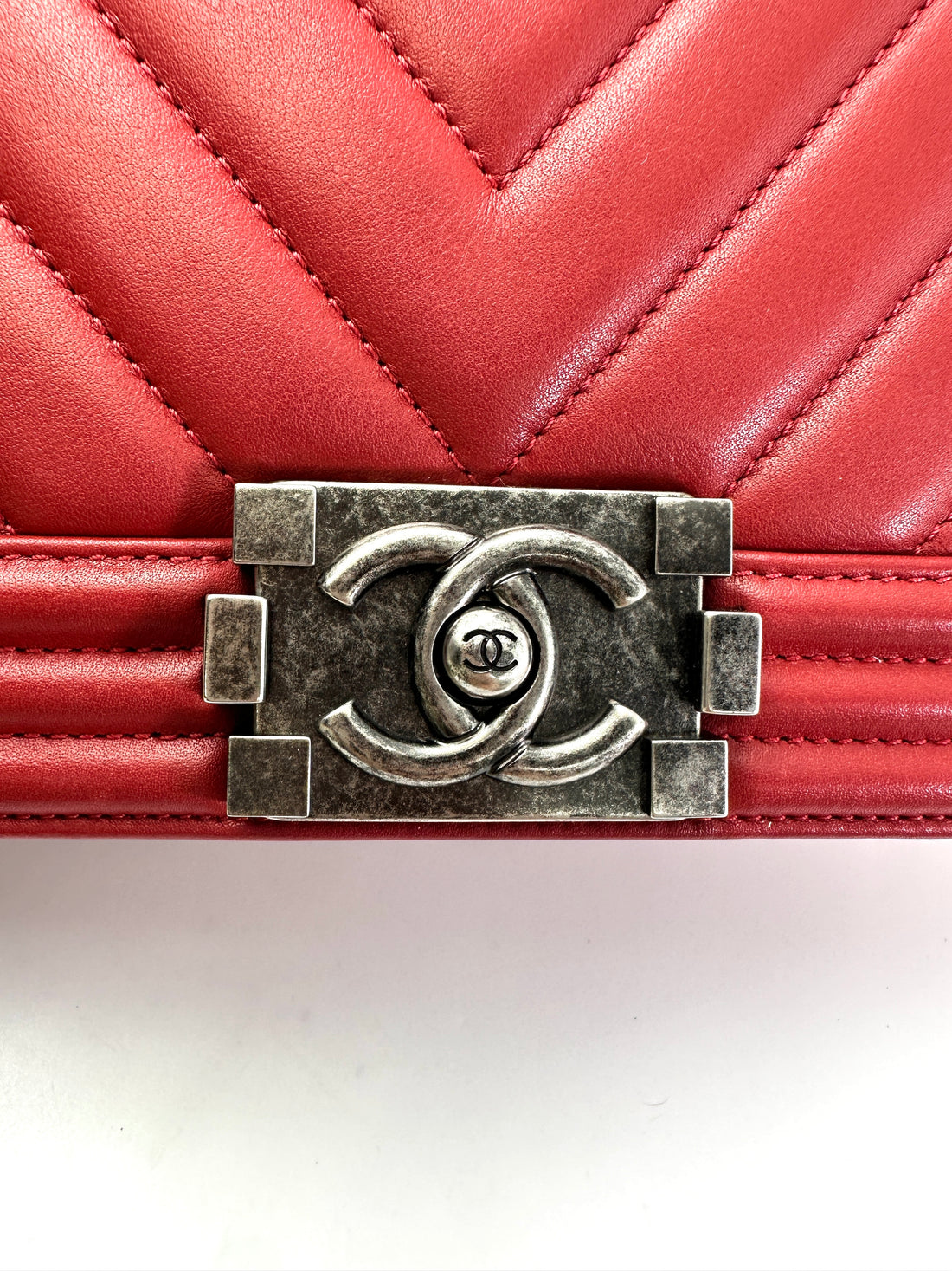 Chanel LeBoy Red Chevron Quilted Leather Flap Bag With Silver Buckle(25***10) CC1937